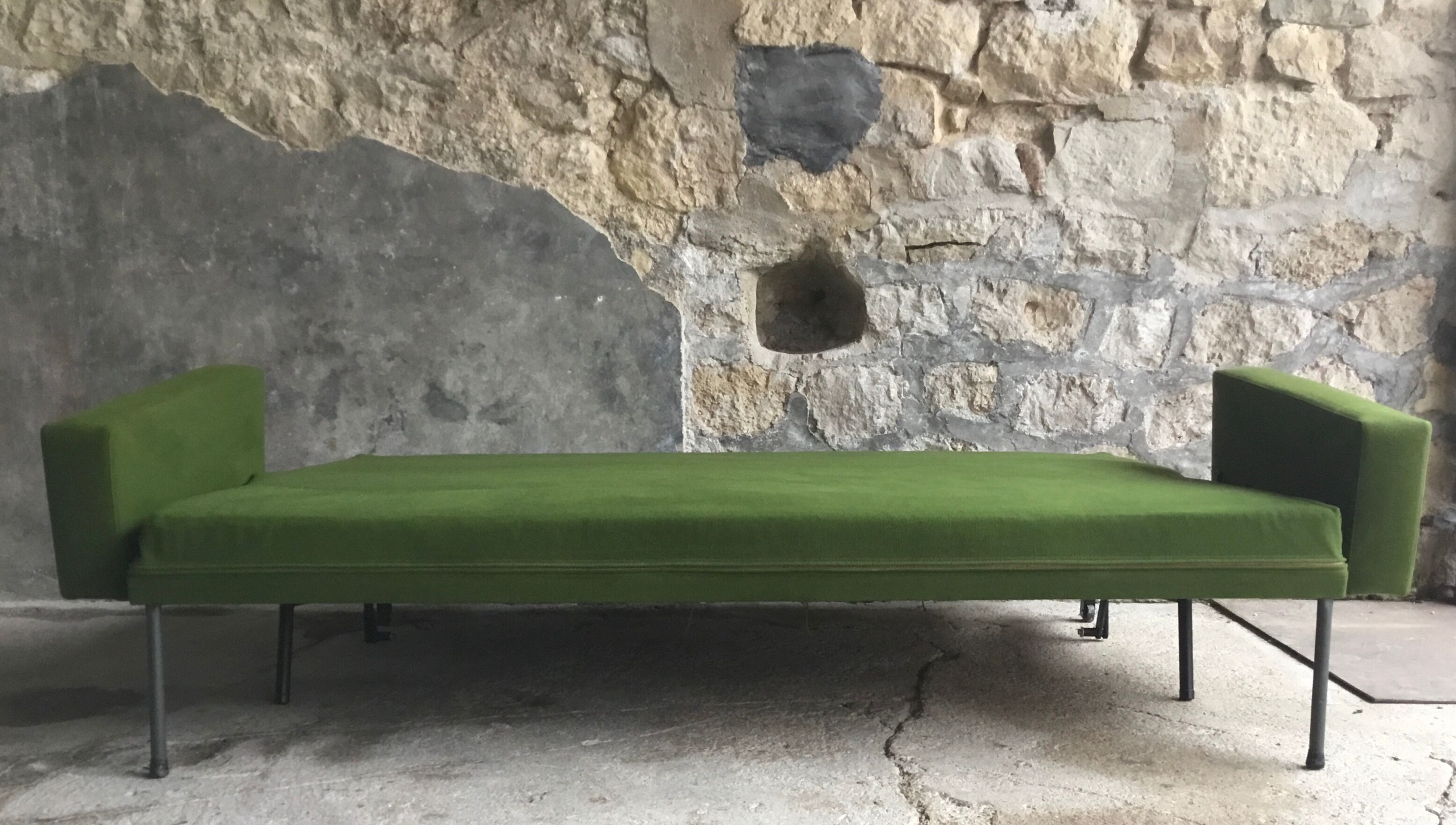Airborne daybed 1950