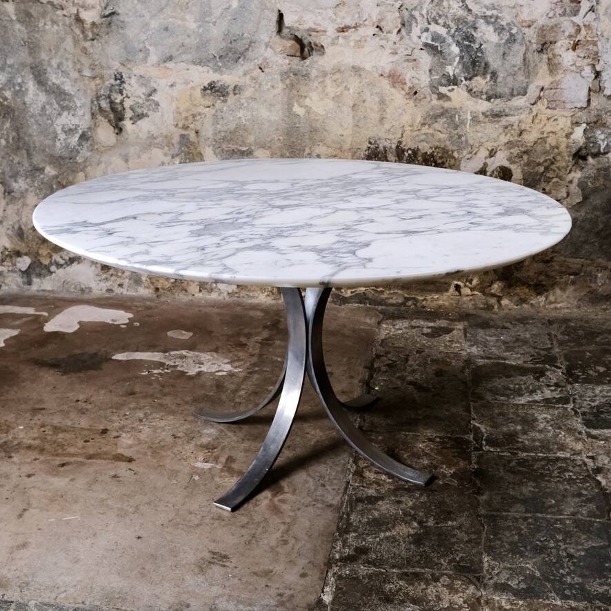 Large table ronde en marbre de Carrare, Italie, 1970s