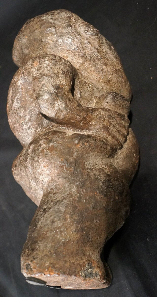 Figure anthropomorphe en pierre volcanique art tribal africain Côte d’Ivoire XVIIIe siècle