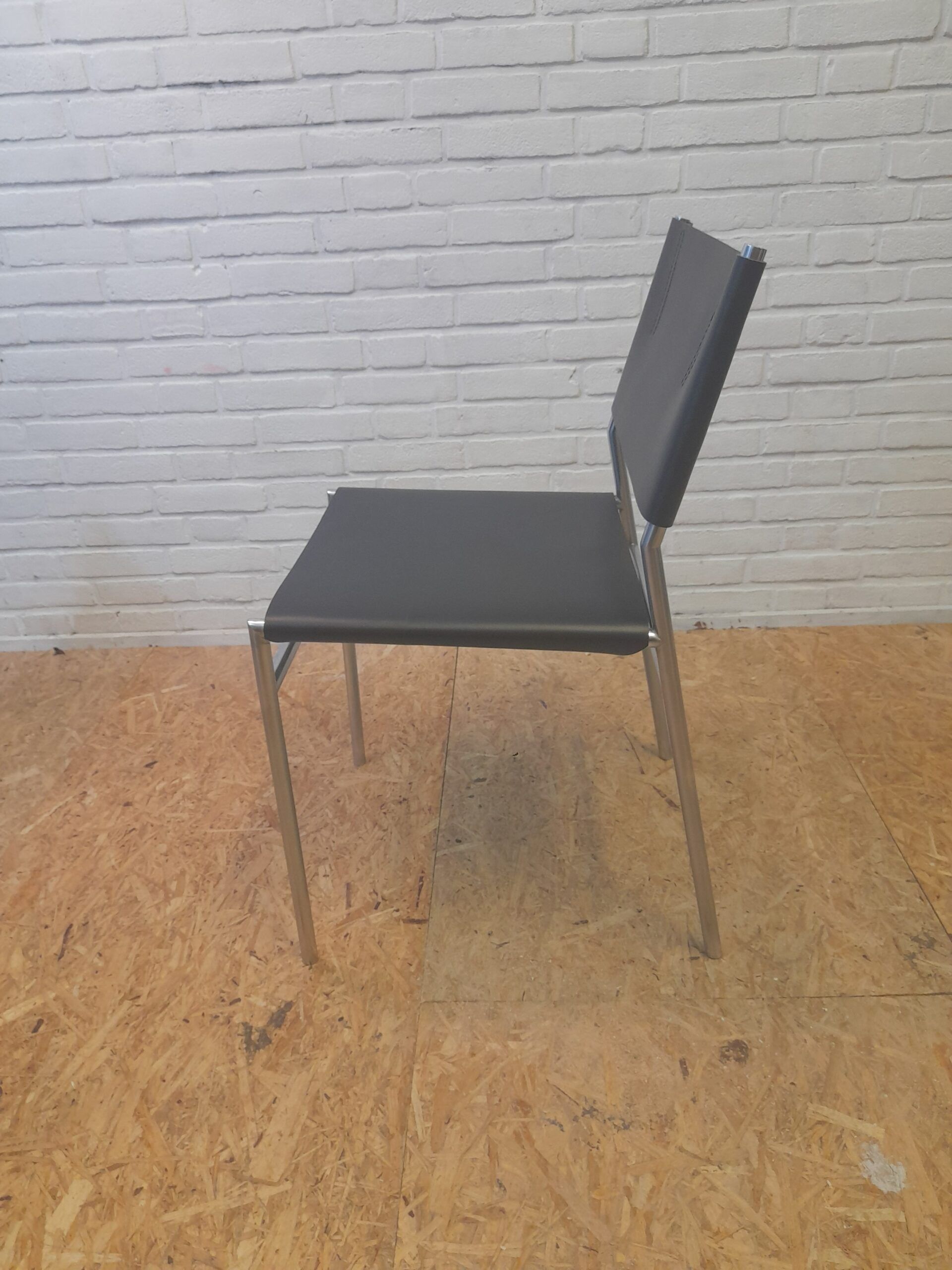 Martin Visser, SE 06 ensemble de 4 chaises de salle à manger