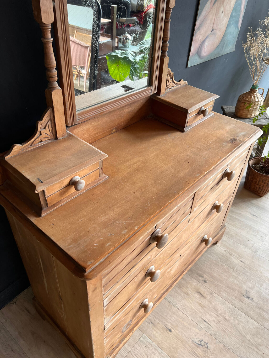 Pine dressing table