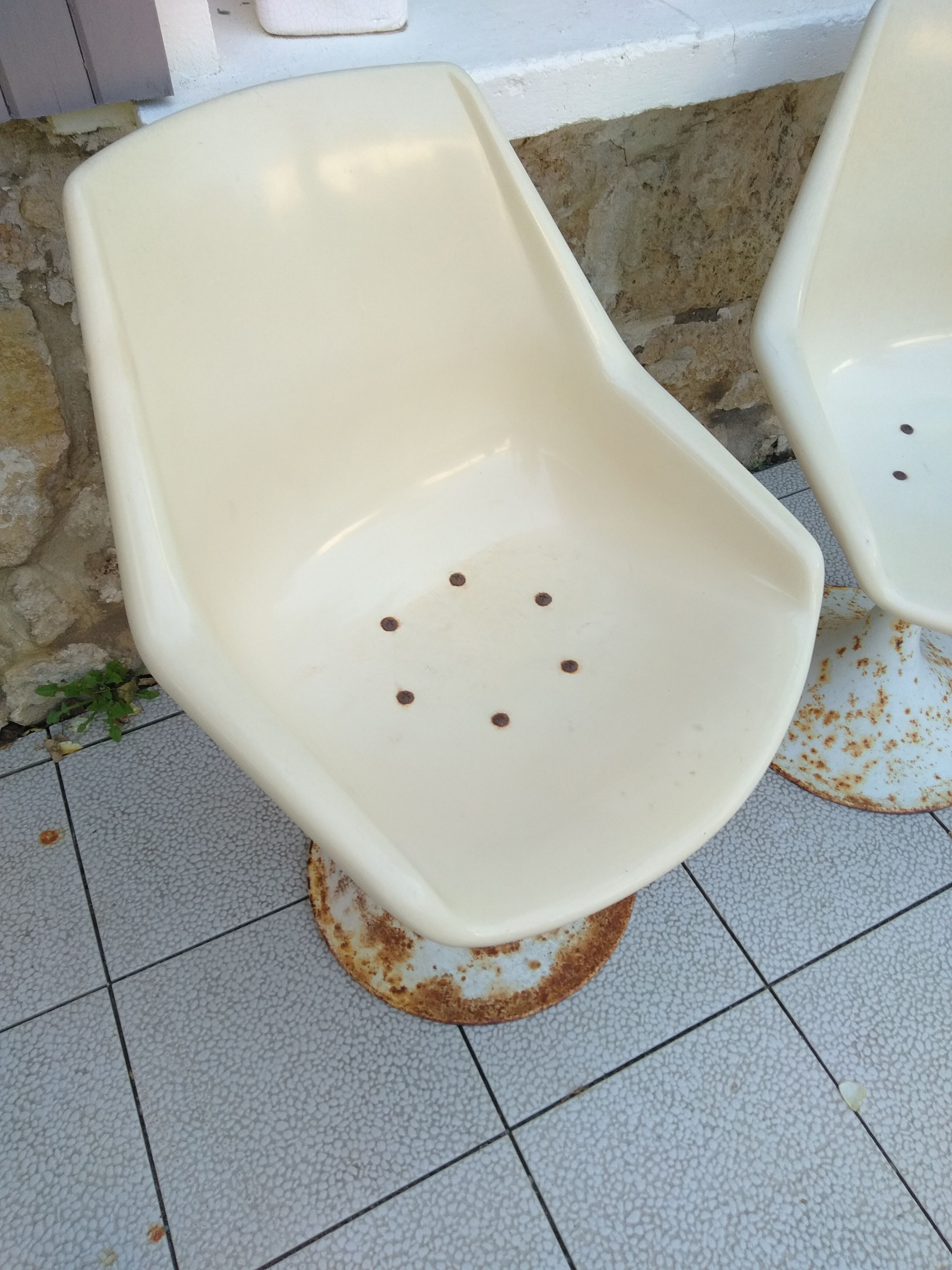 Chaises pivotantes pied tulipe