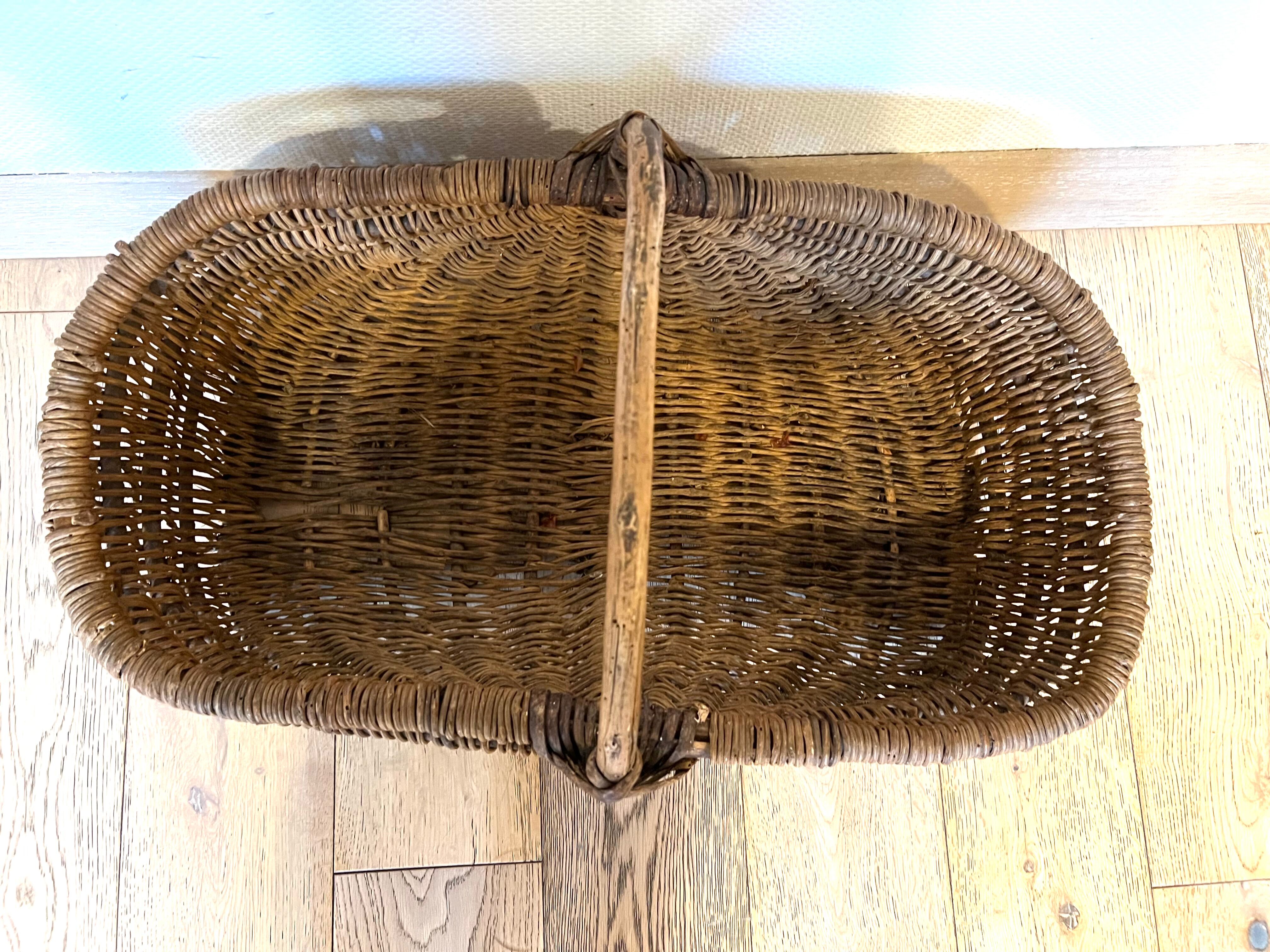 Old wicker basket year 20