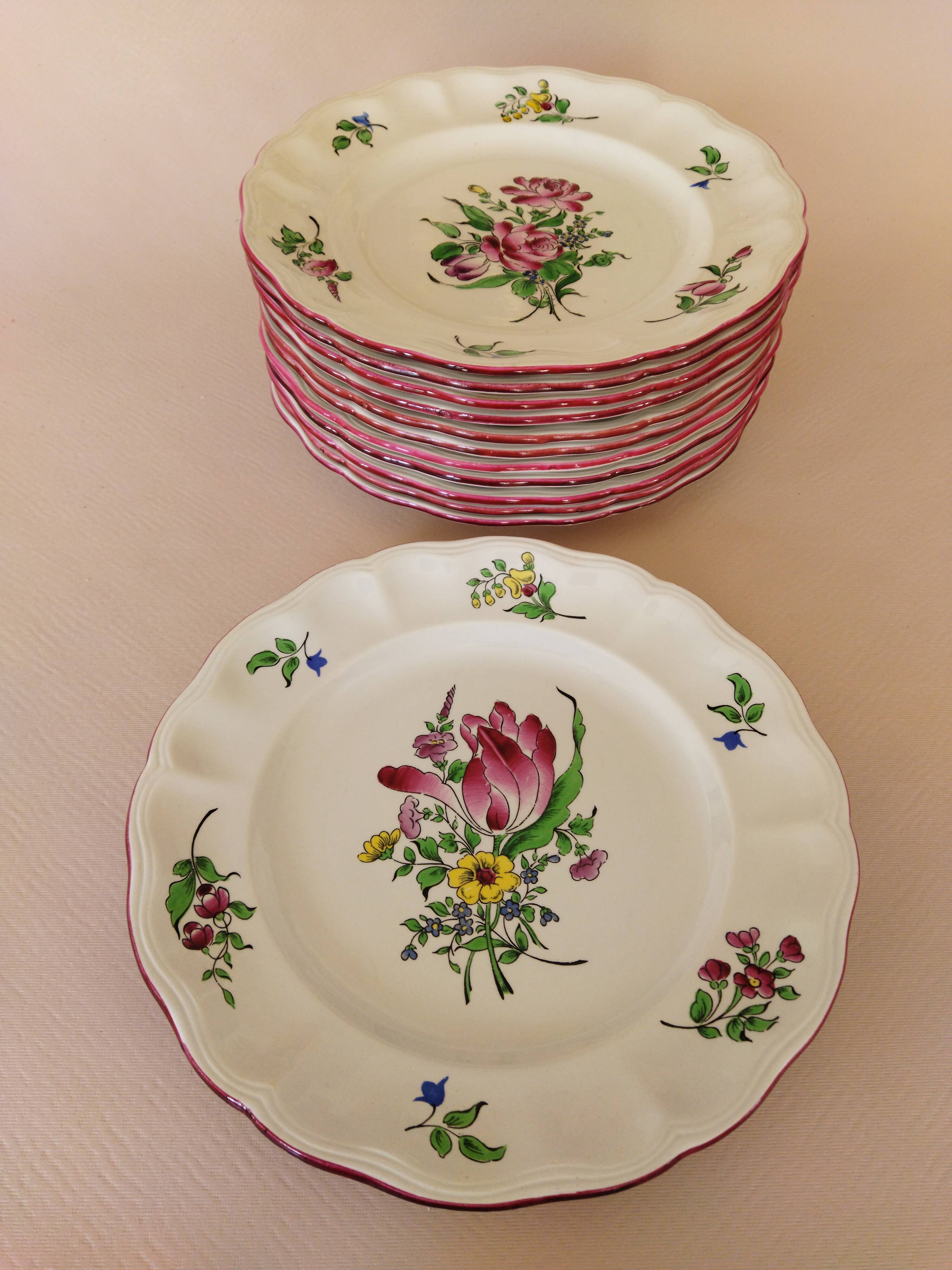 12 "Fine Street Lamp" dinner plates KG Lunéville