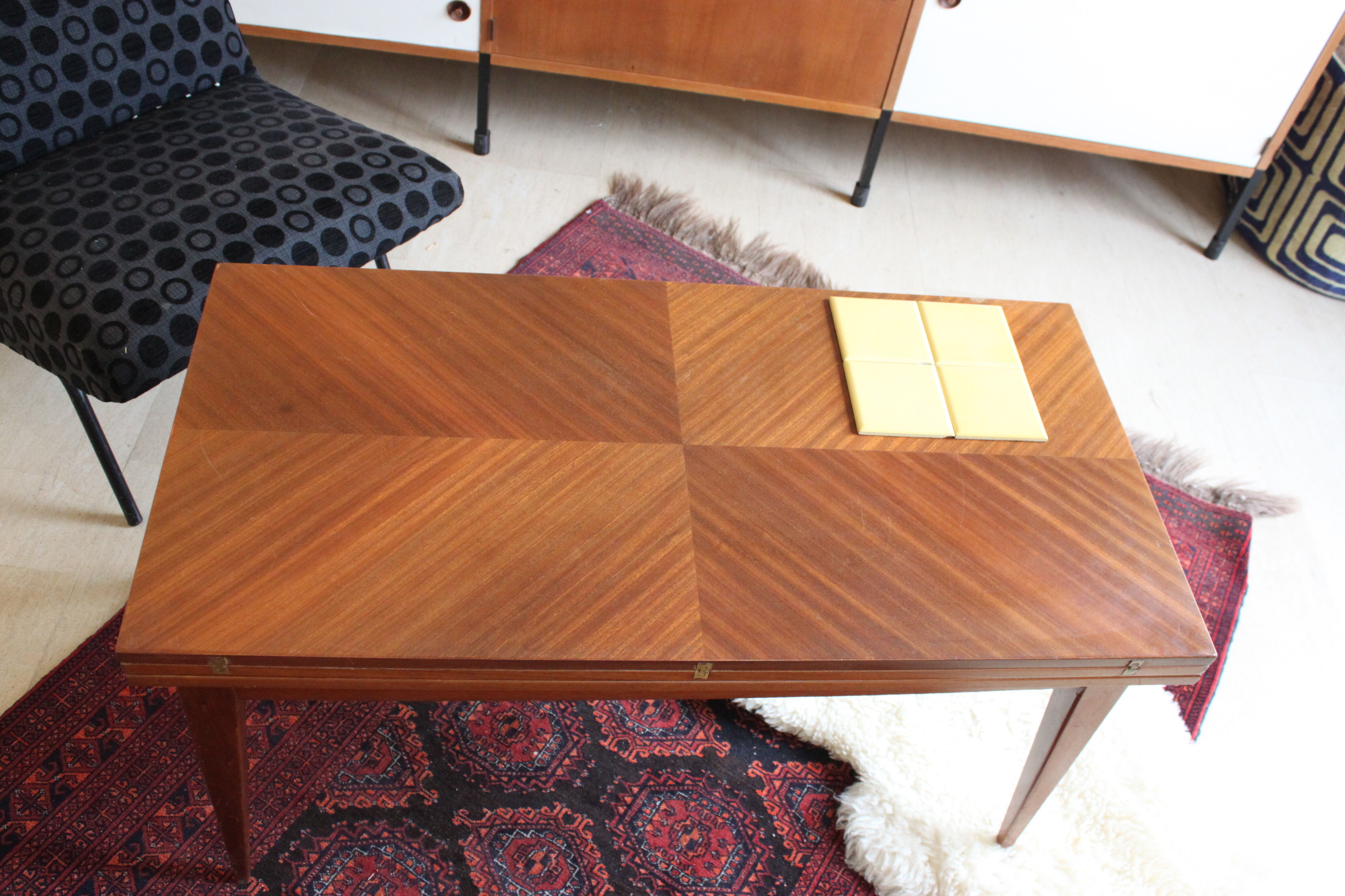 vintage coffee table with up and down system, dining table up to 10 people