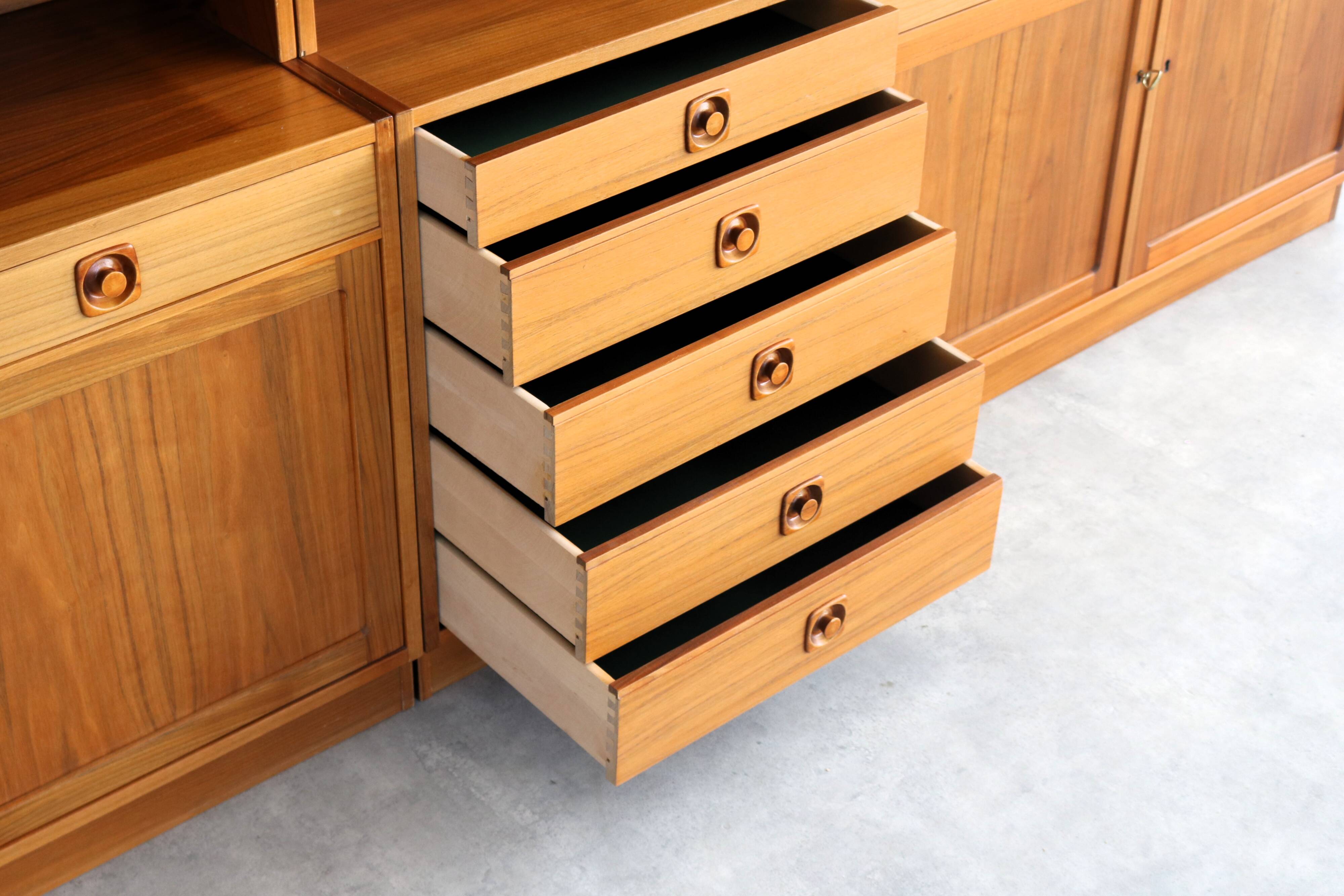 vintage wall unit | bookcase | teak | Swedish