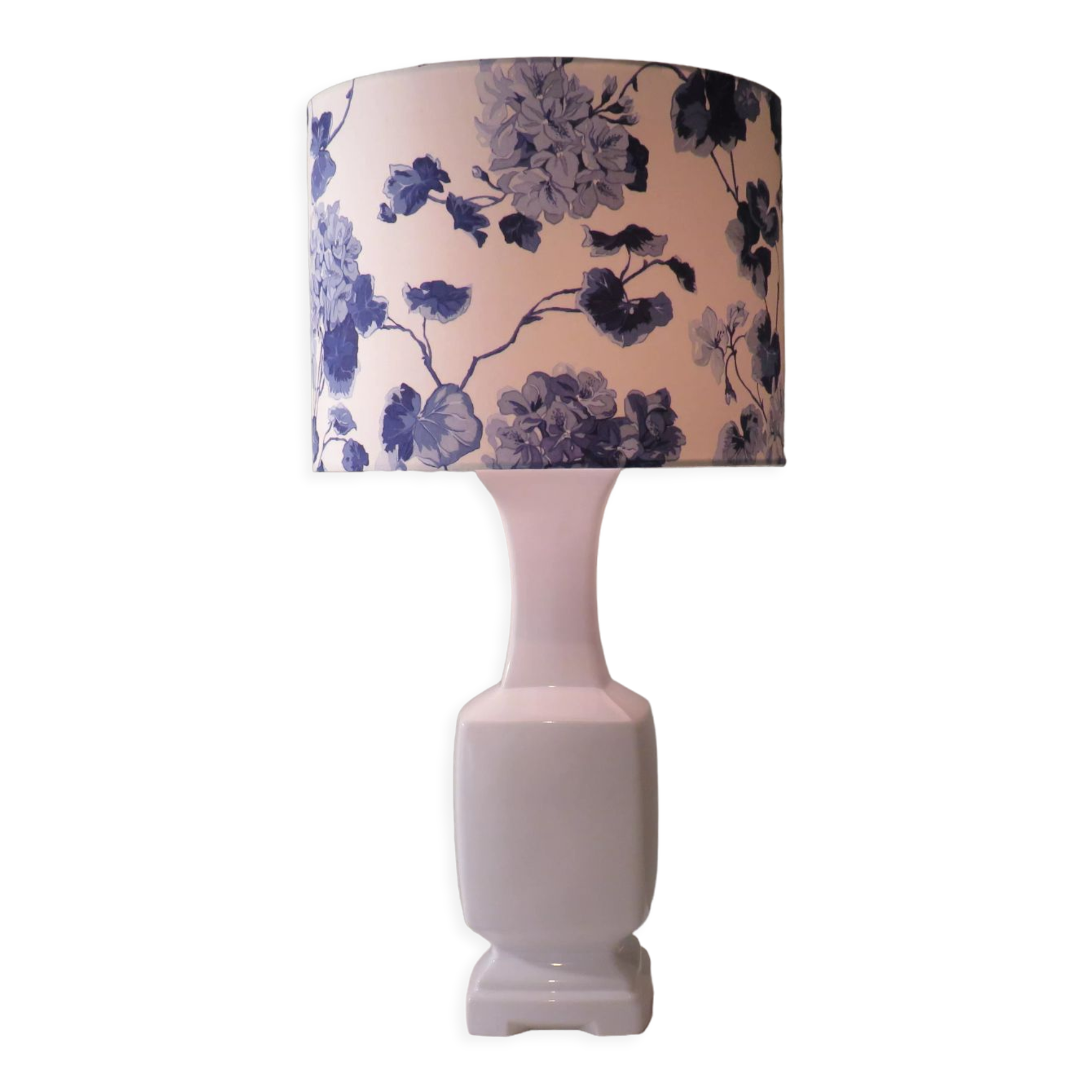 White mid-century ceramic table lamp