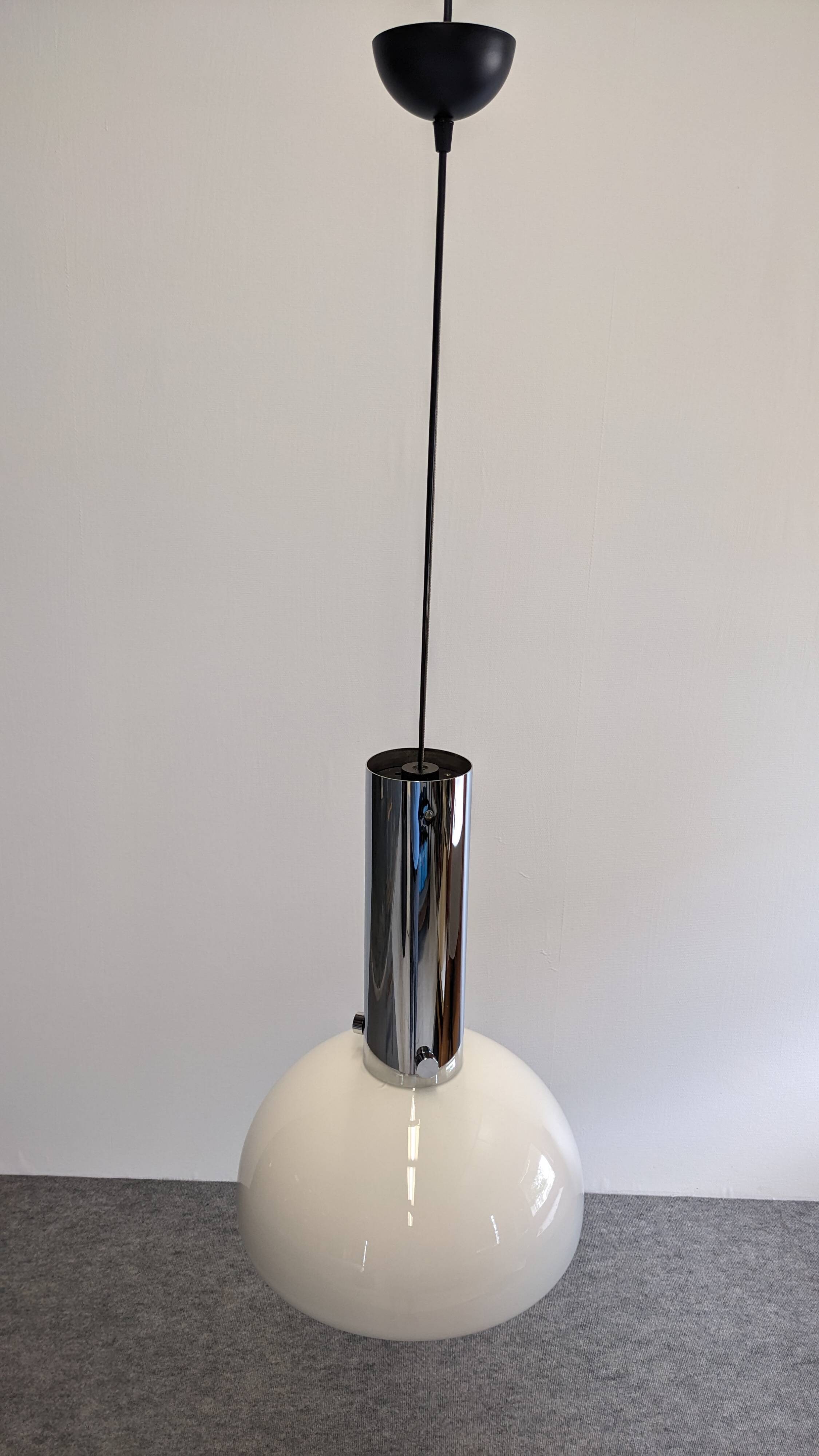 Suspension Space age d'Herbert Proft éditée par Limburg vers 1970