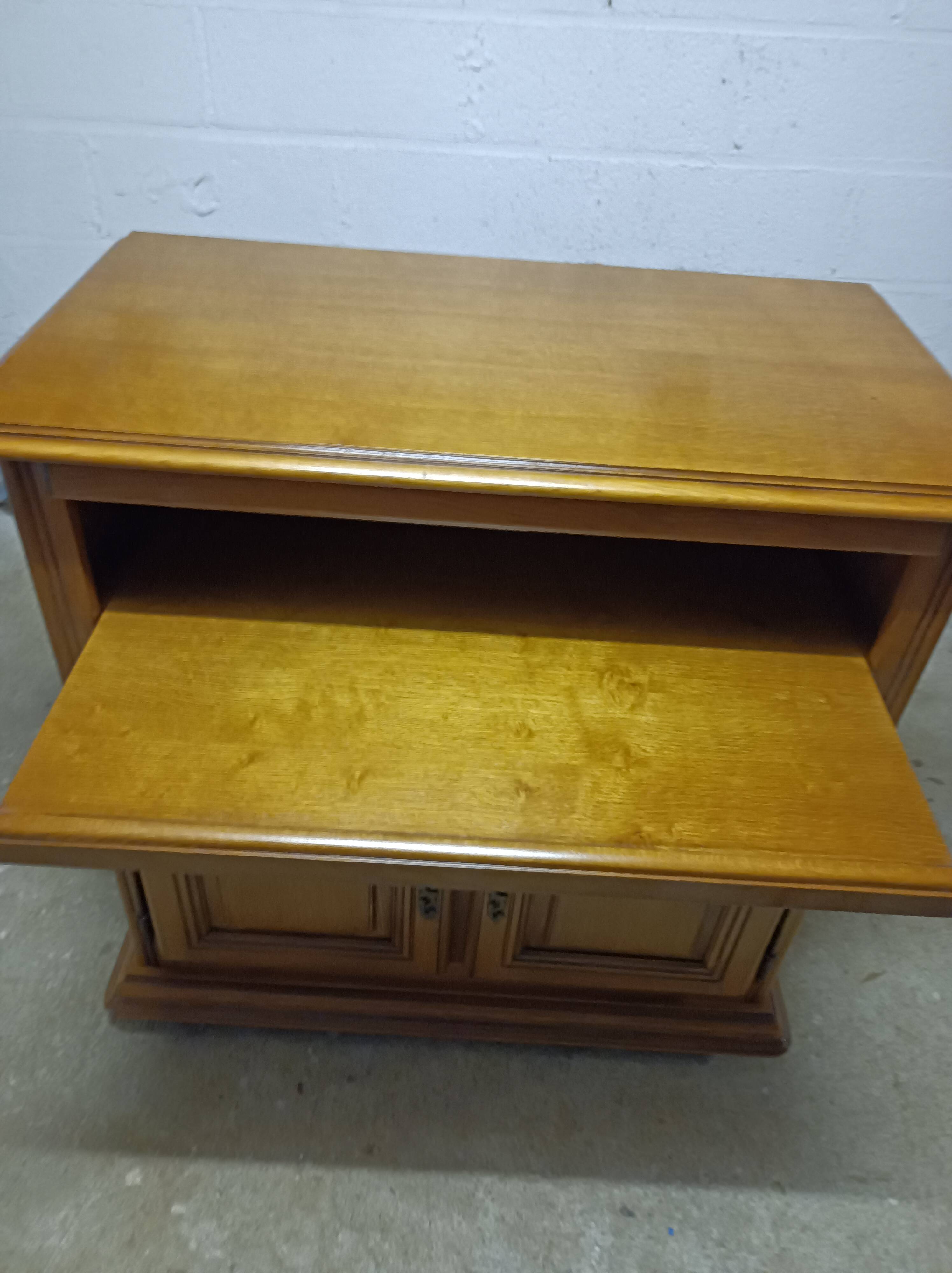 Meuble plateau tournant