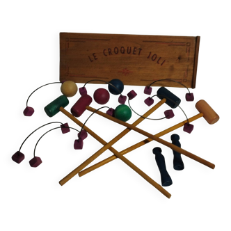 old wooden parlor croquet game "le croquet joli" in its box