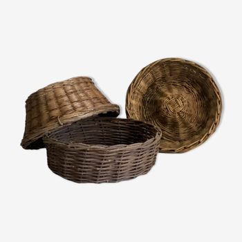 Set of 3 old baskets