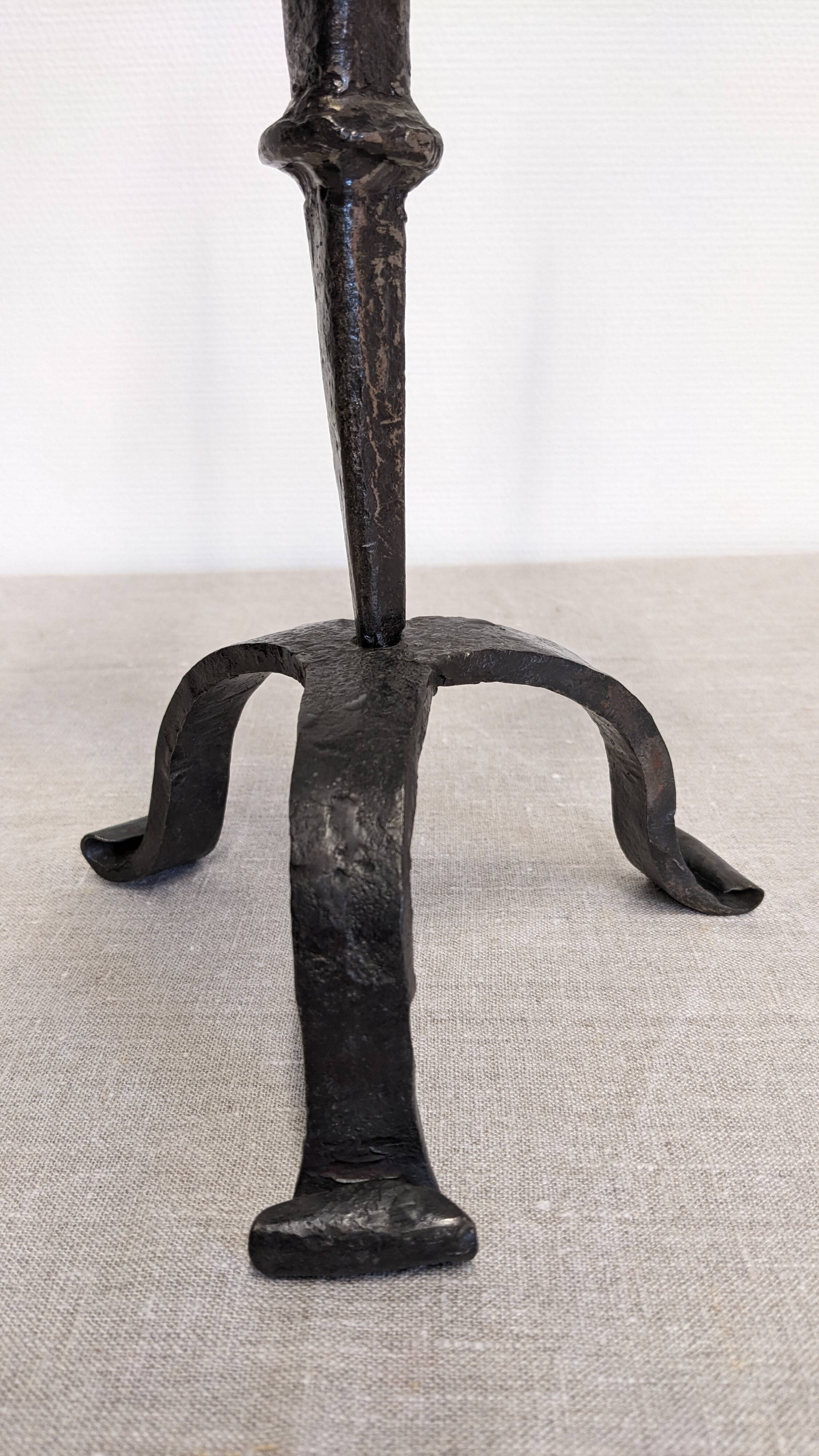 Brutalist candelabrum with 3 lights in wrought iron, France circa 1950.