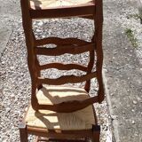 Chaises en bois et paille