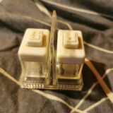 Ancien saleron en matière plastique