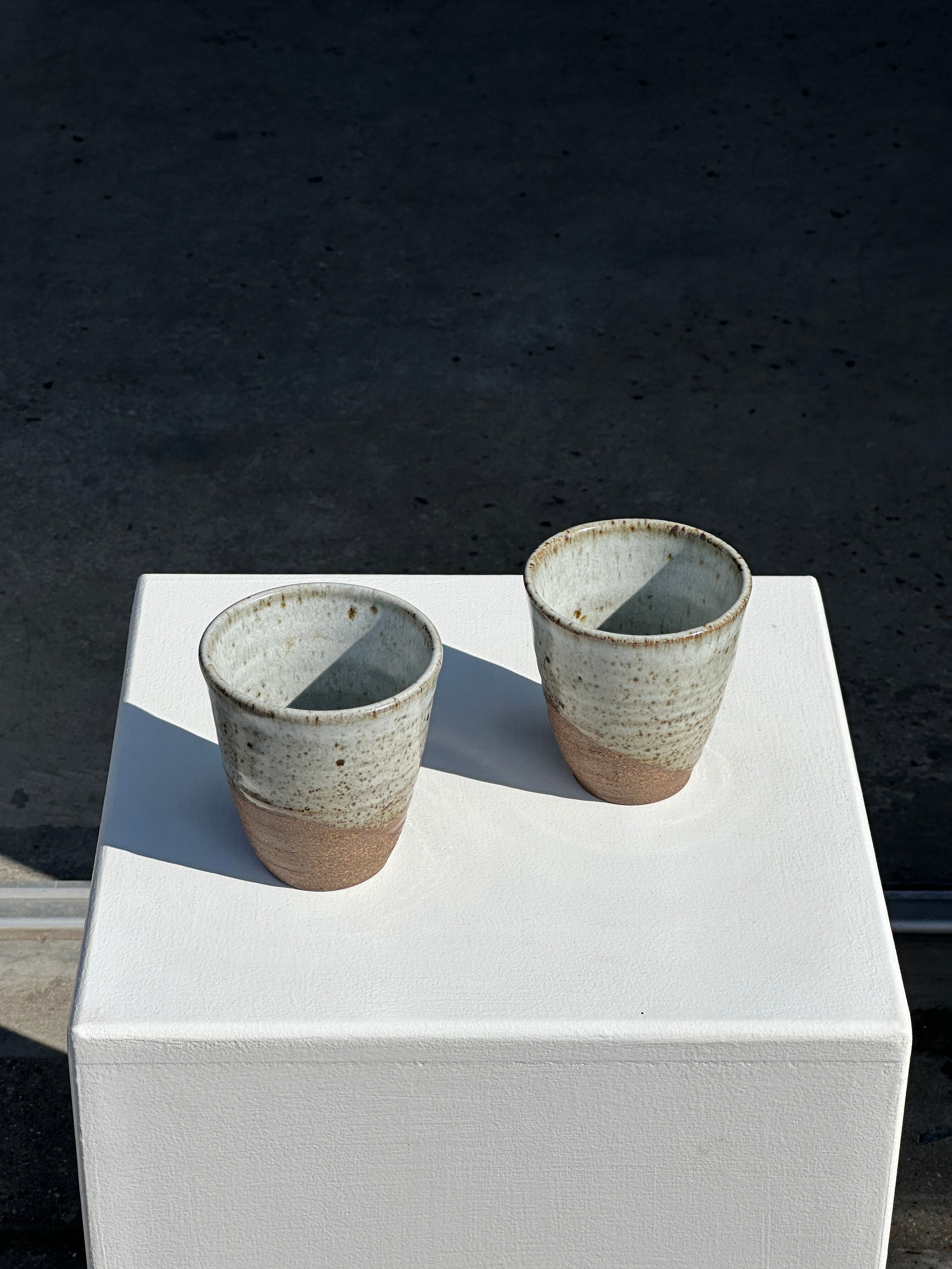 Set of 2 cups in Indonesian ceramic (brown & speckled glazed matte)