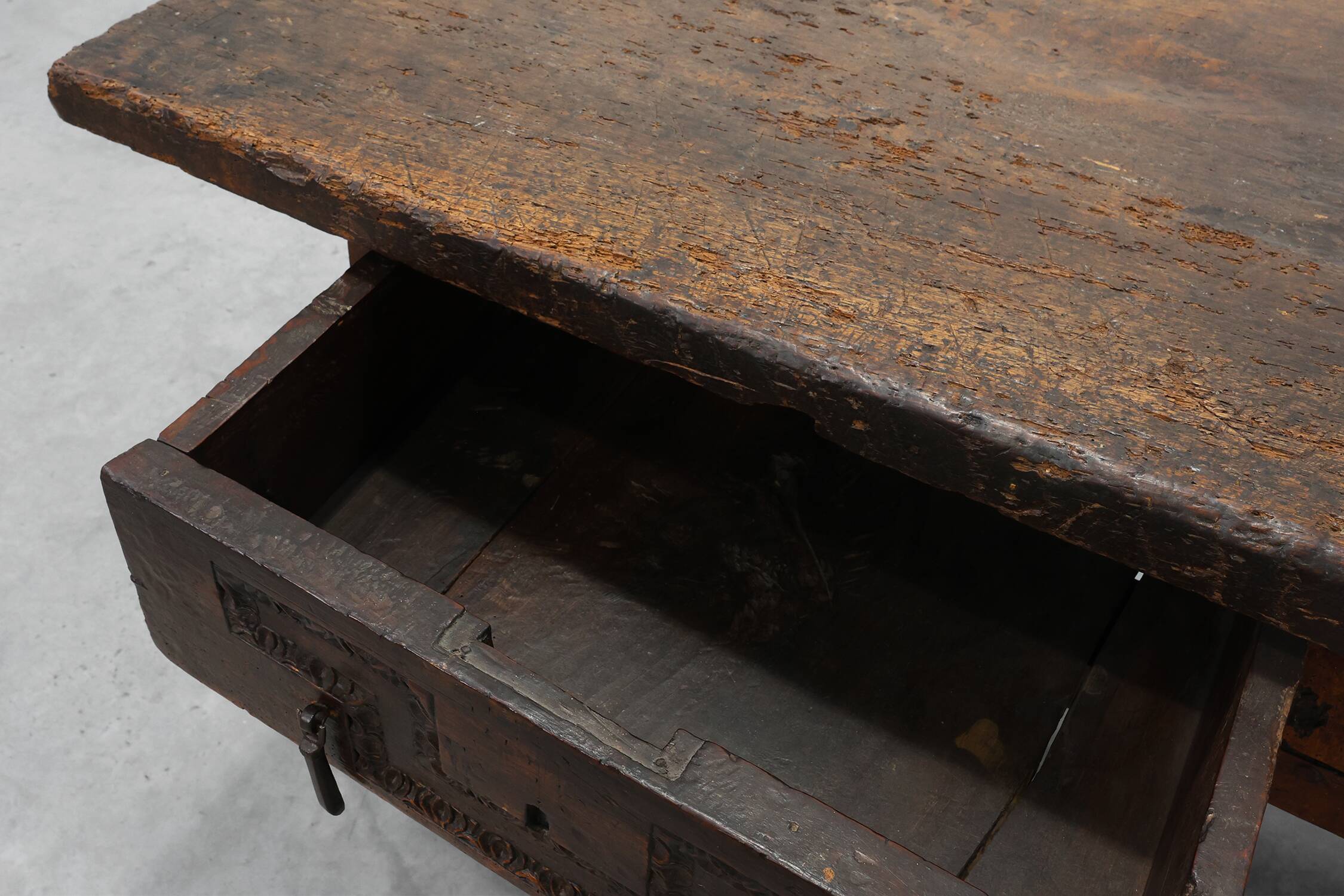 Spanish Oak Side Table or Console, 17th Century