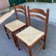 2 chaises de cuisine carrées en bois massif paillées