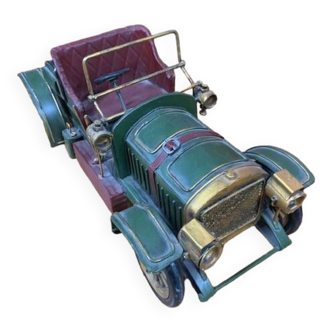 Voiture ancienne de décoration vintage
