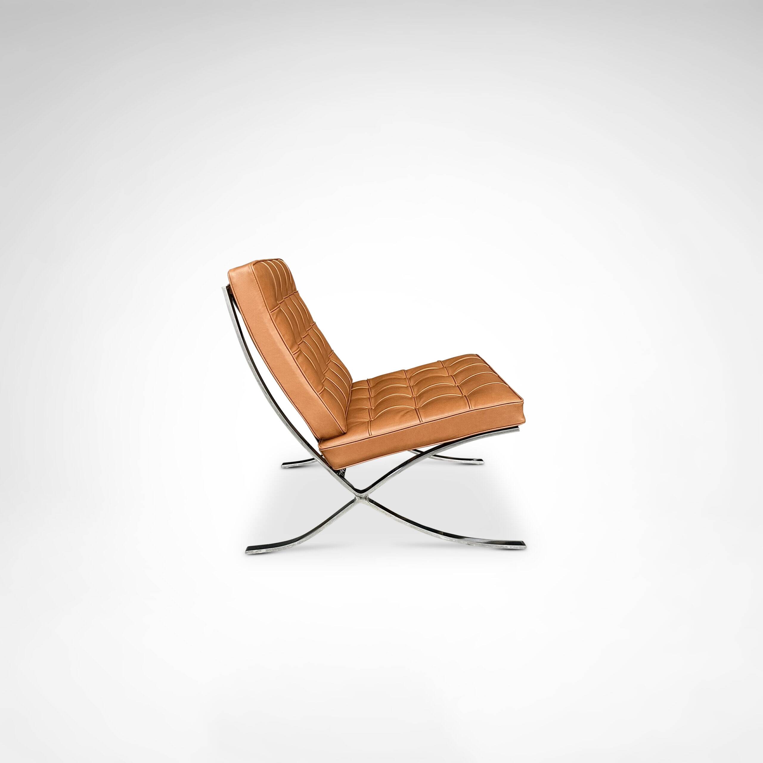 Chaise longue Barcelona MR90 de Mies van der Rohe pour Knoll