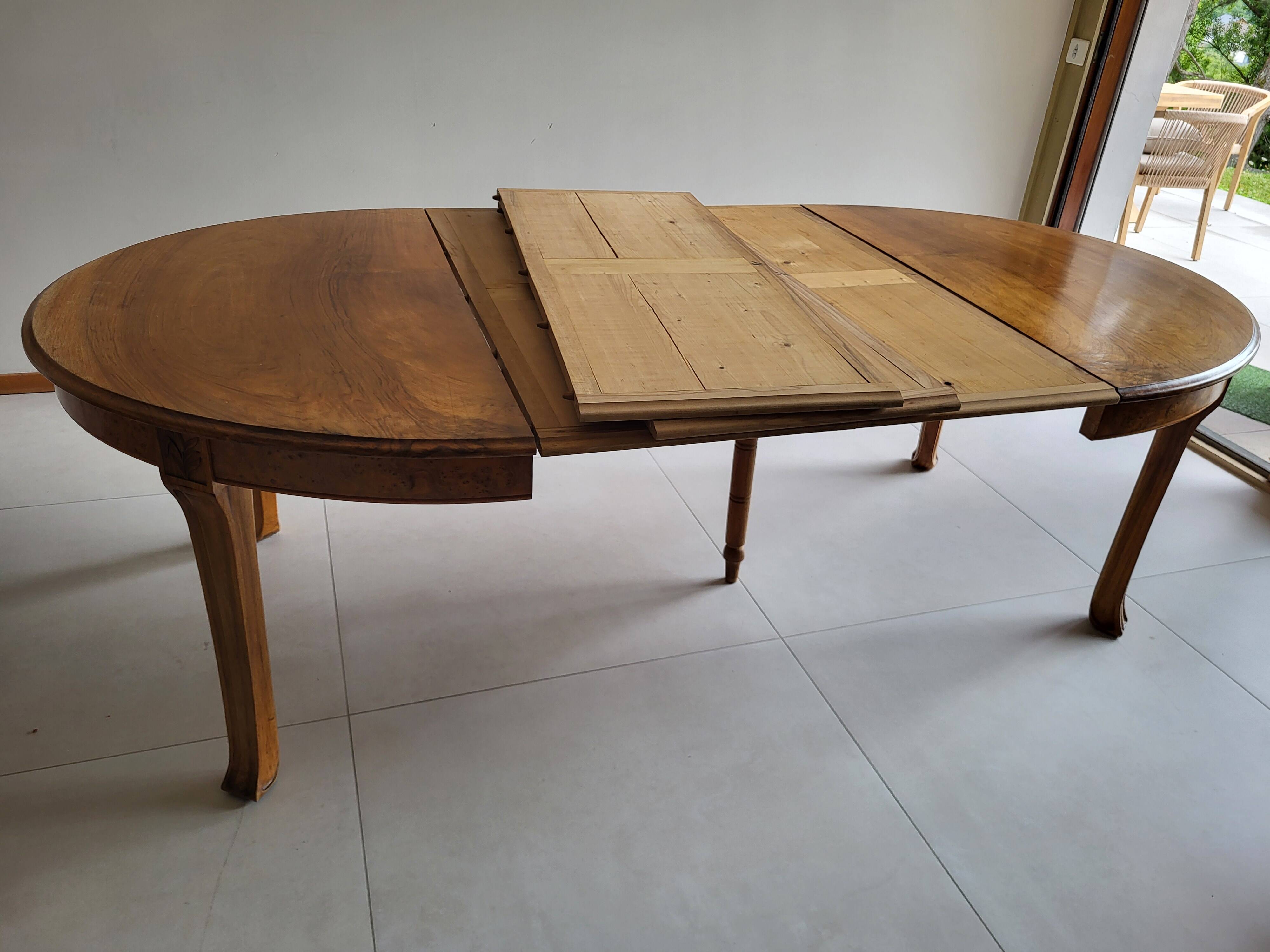 Table and 10 Art Nouveau style chairs.