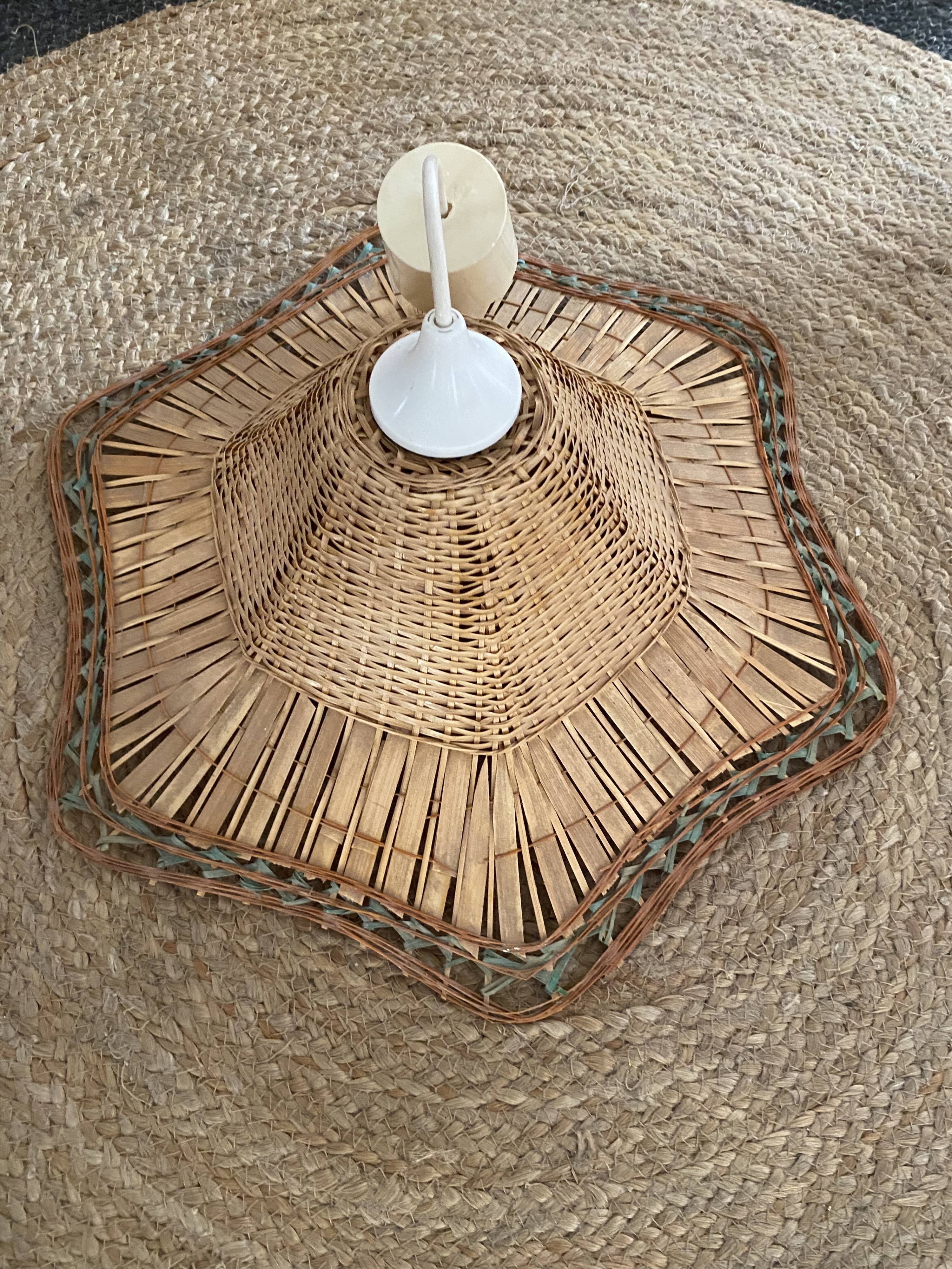 Braided wicker suspension