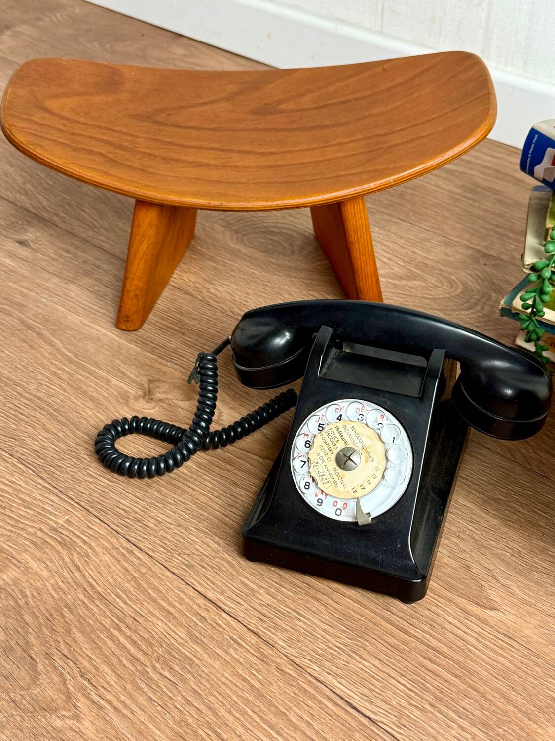 Yoga stools - mediation - Alain Gaubert -