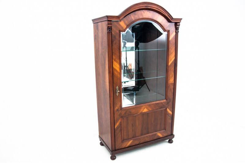 Historic library from around 1920