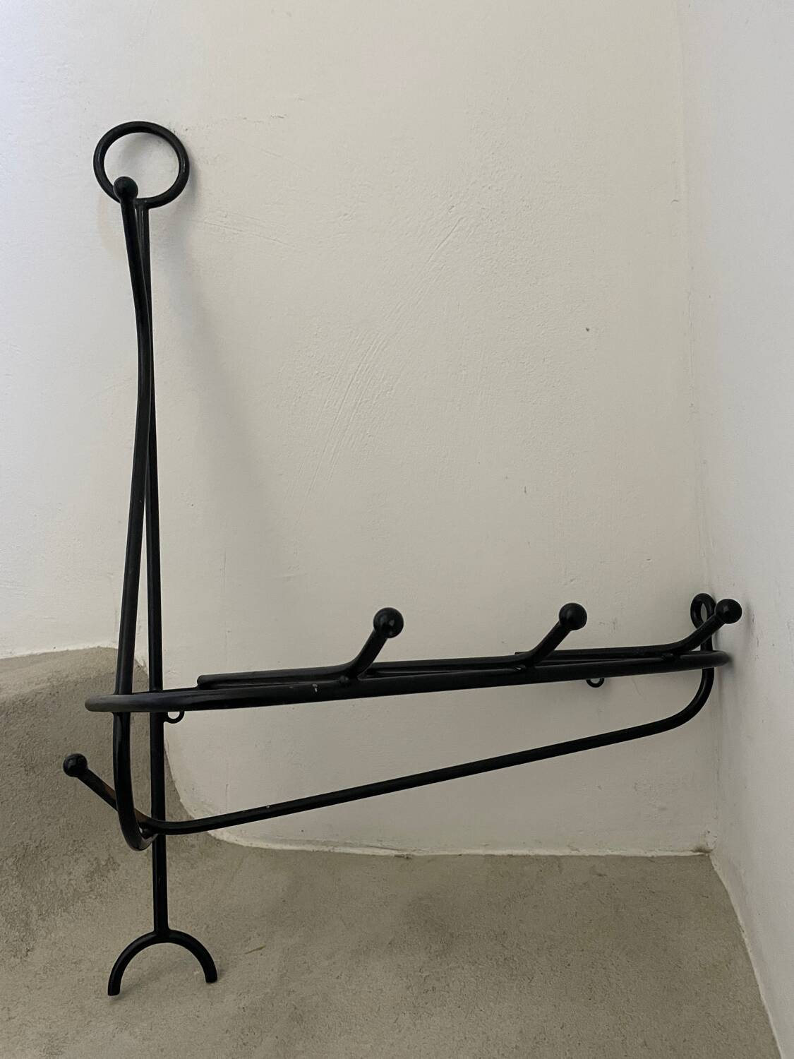 Wall coat rack