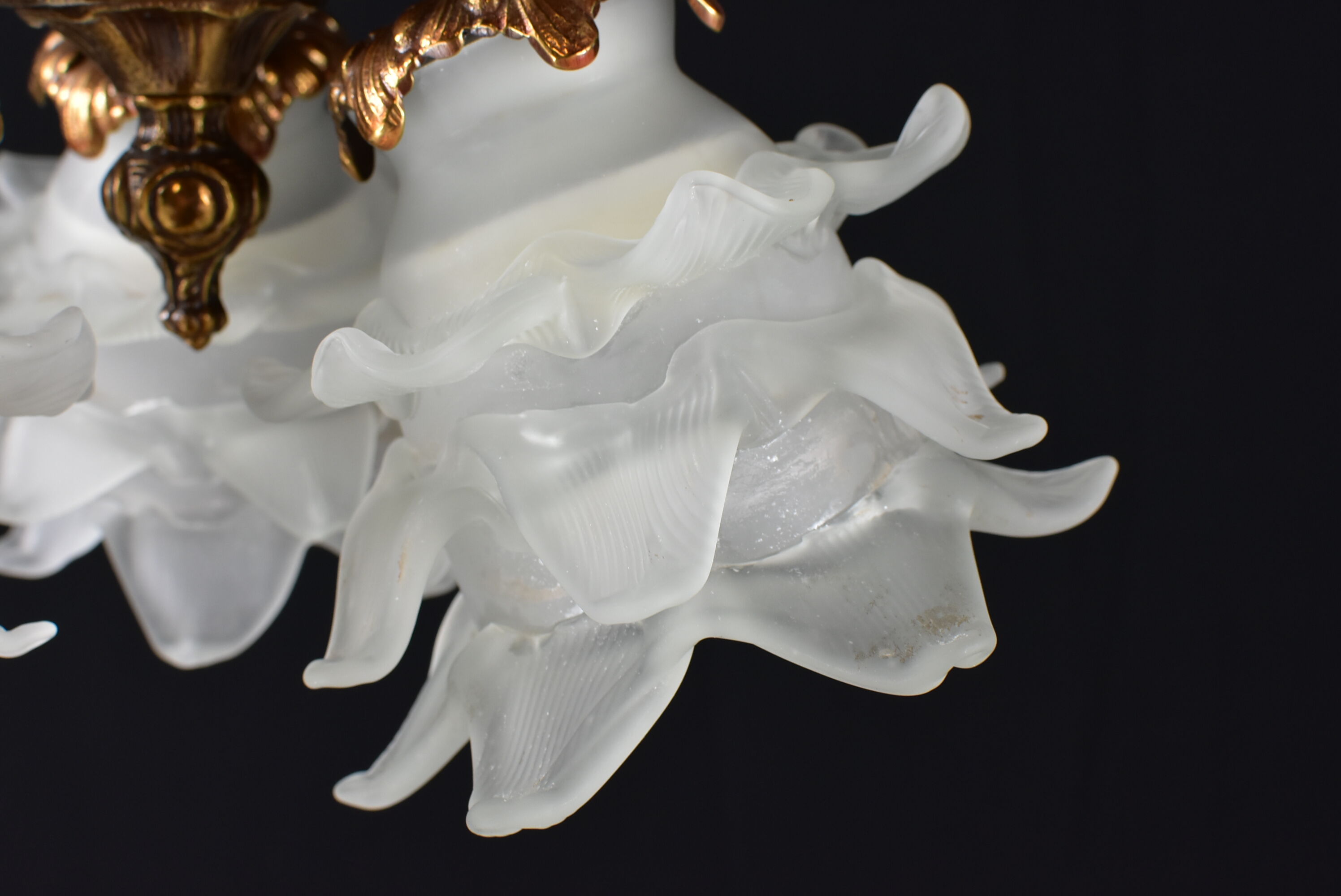 Bronze ceiling lamp 3 lamps glass paste.