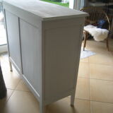 White Parisian buffet