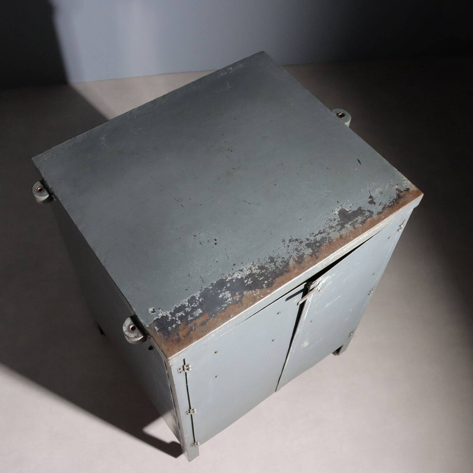 Vintage industrial furniture in wood and metal, Italy, 1960s, original