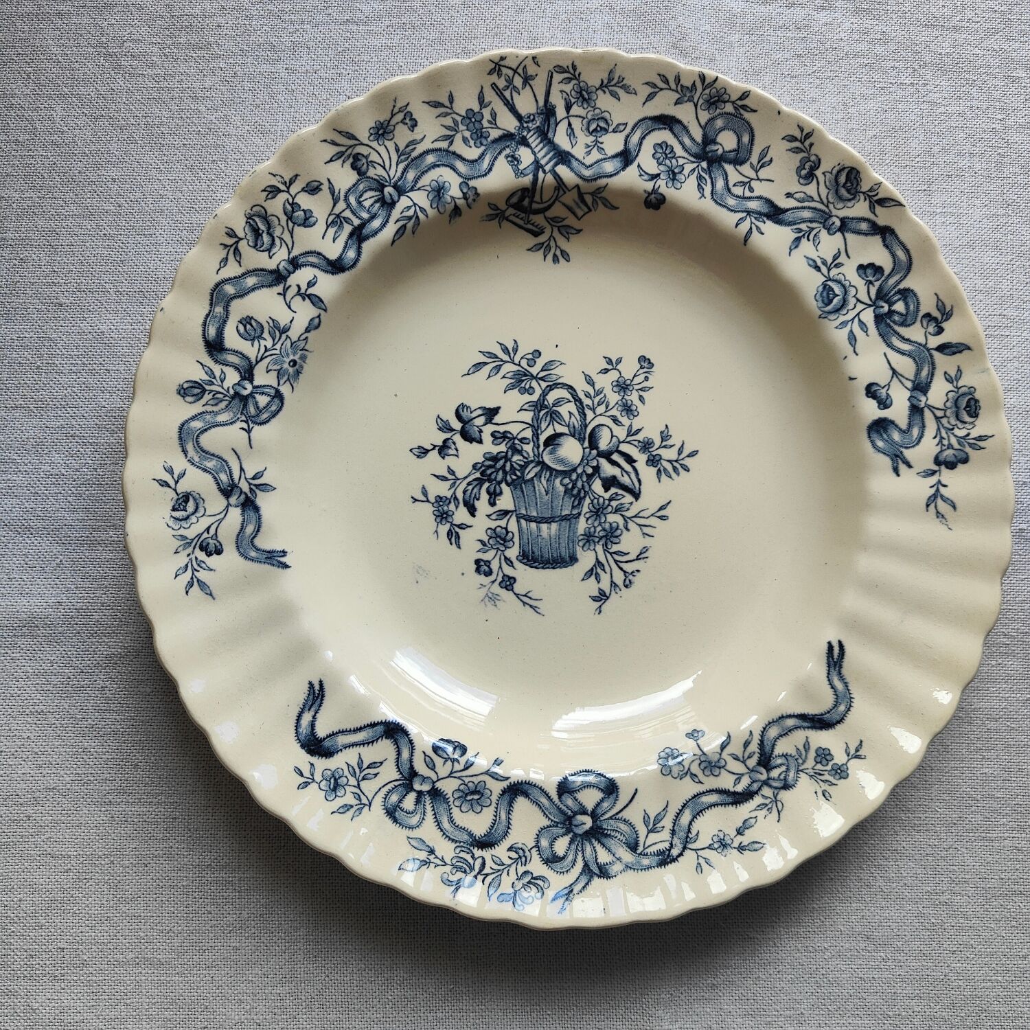 Ironstone plate Longchamp