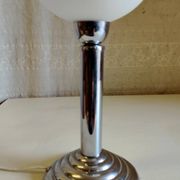 Bauhaus table lamp in metal and opaline globe - 1930s/40s