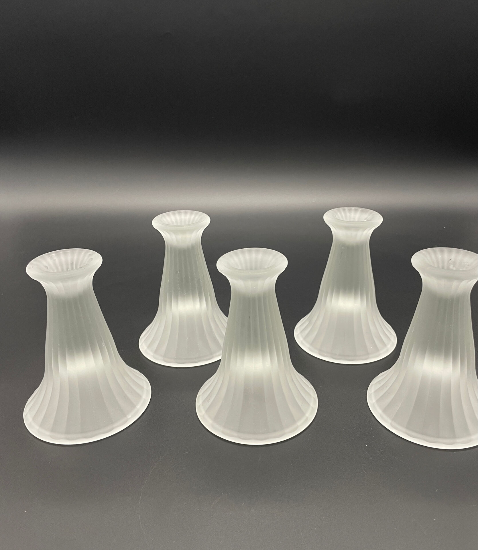Ensemble de 5 bougeoirs réversibles en verre satiné