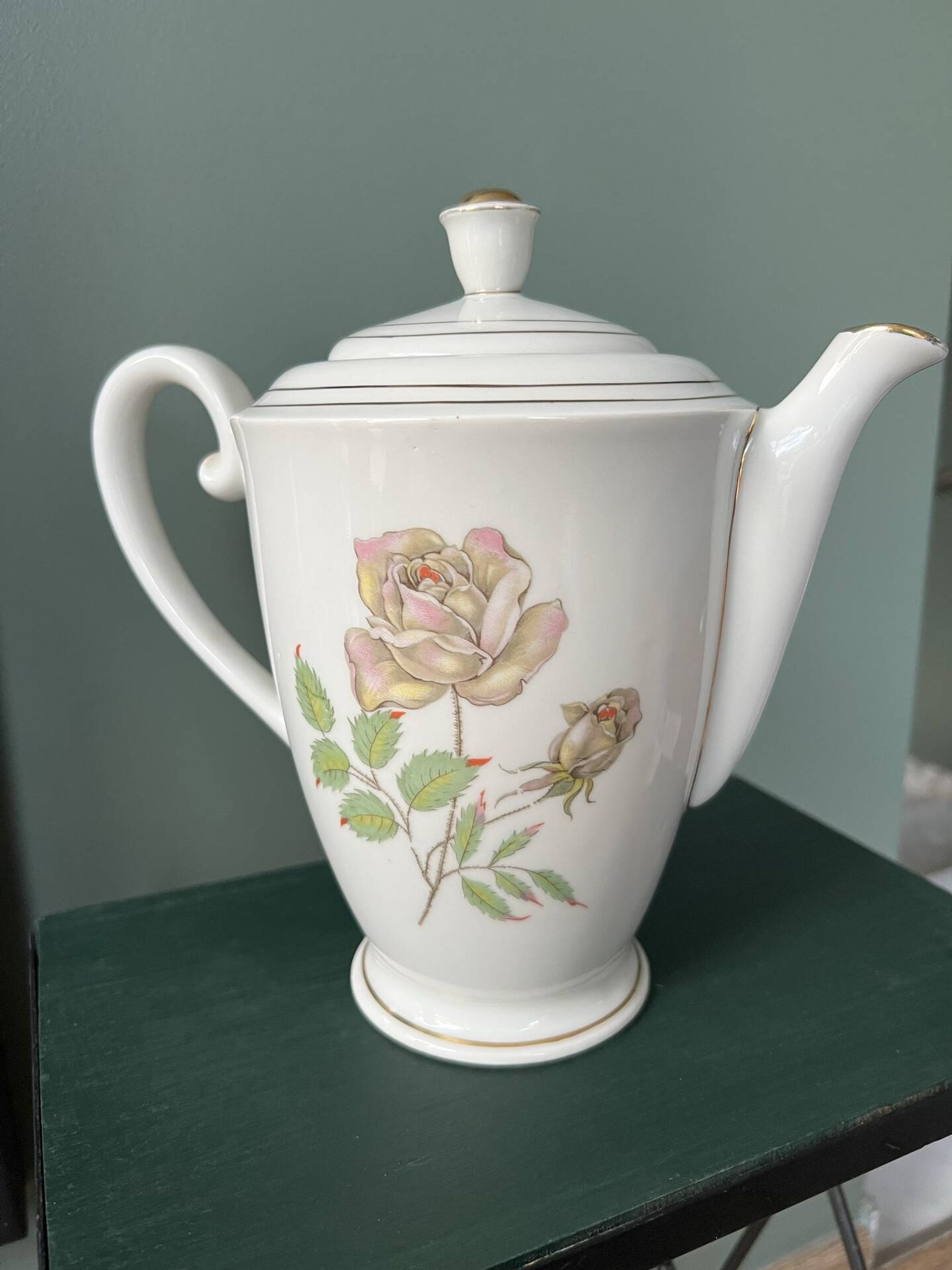 Ancienne cafetière / verseuse en Porcelaine de Limoges – Décor Rose et