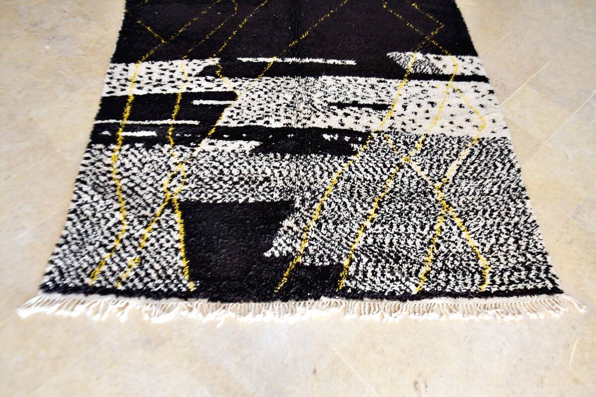 Benu Mrirt rug 288 x 205 cm new