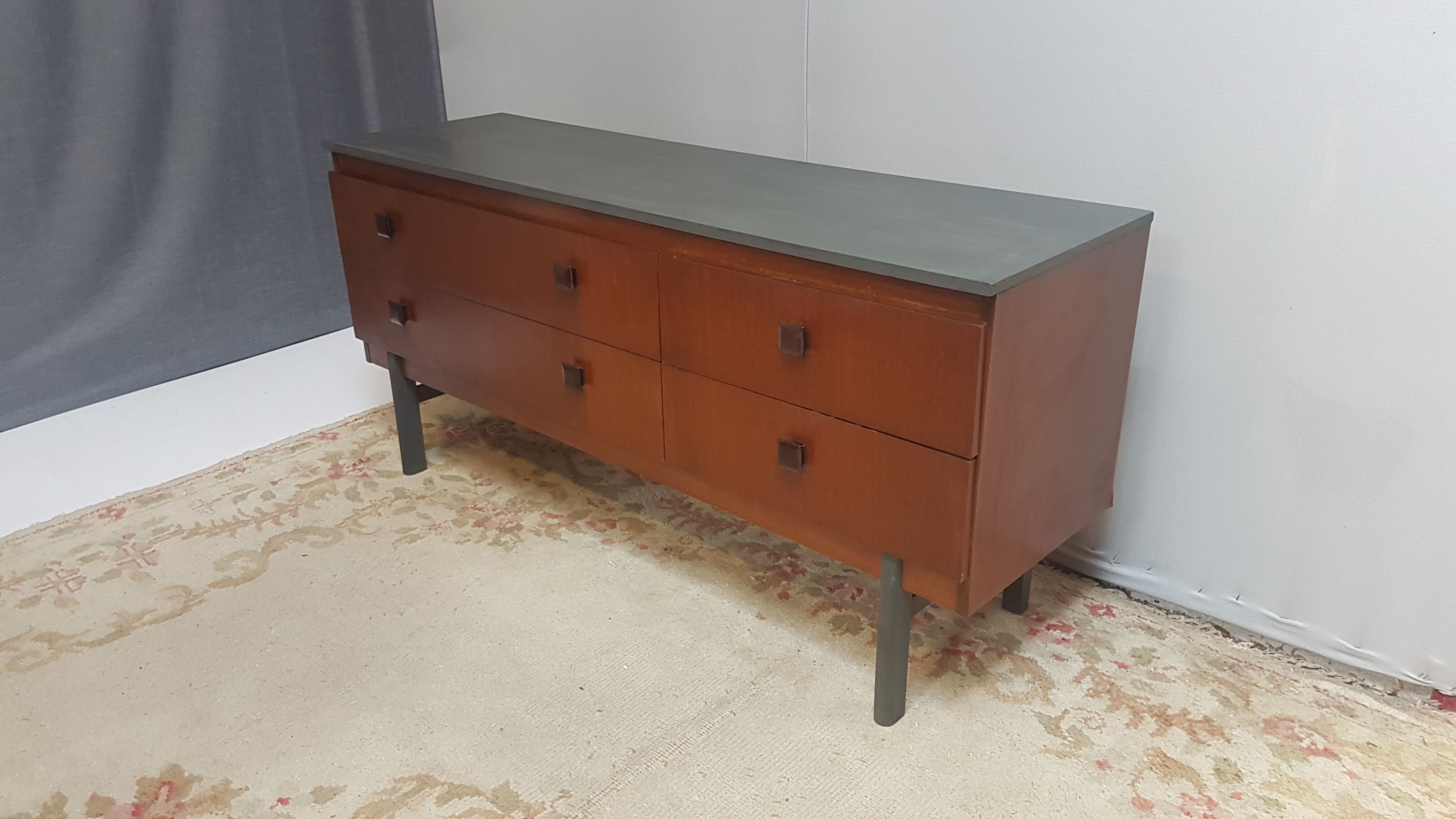 Vintage dresser