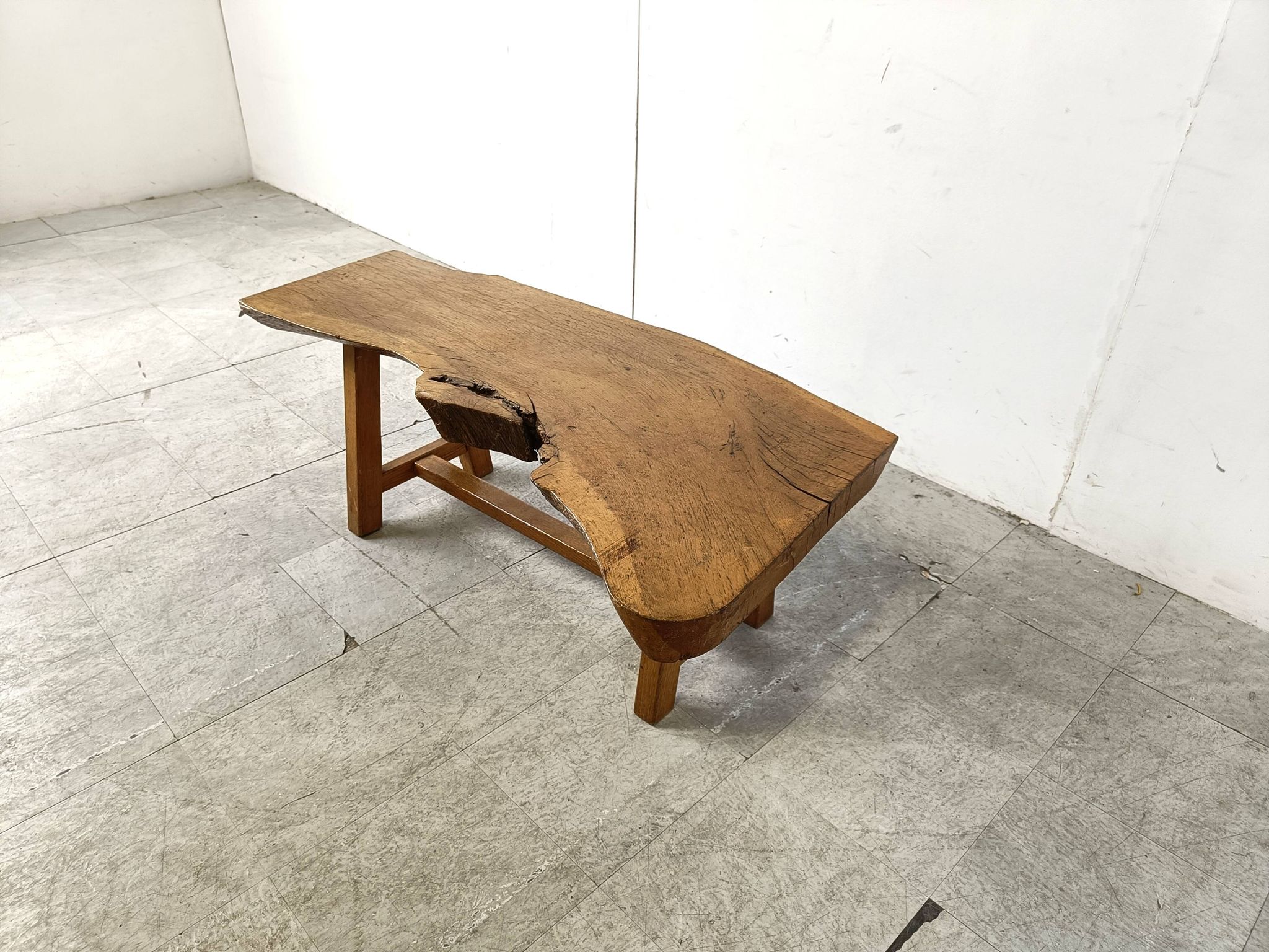 Table basse vintage brutaliste en bois, 1960