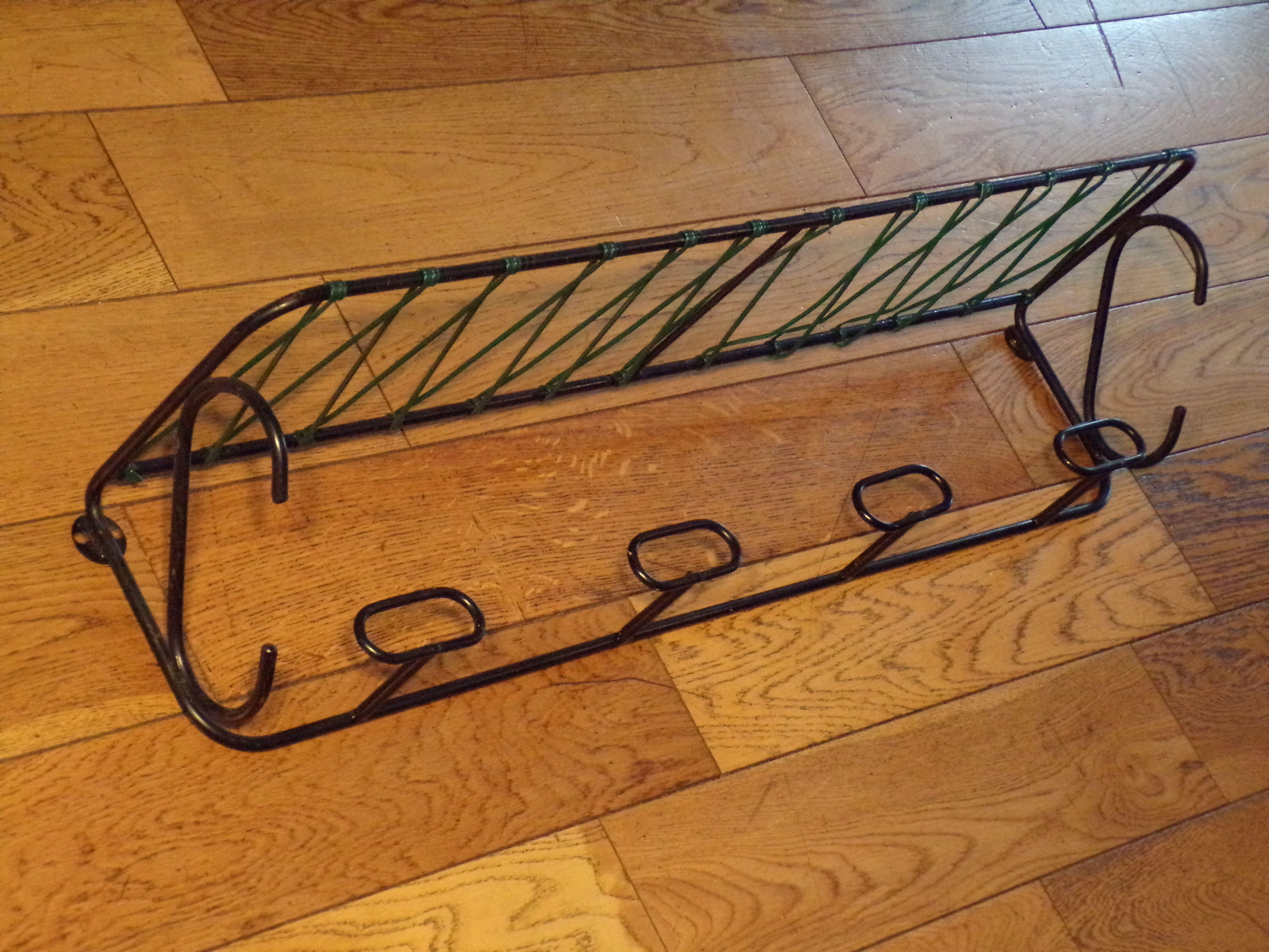 Vintage scoubidou coat rack