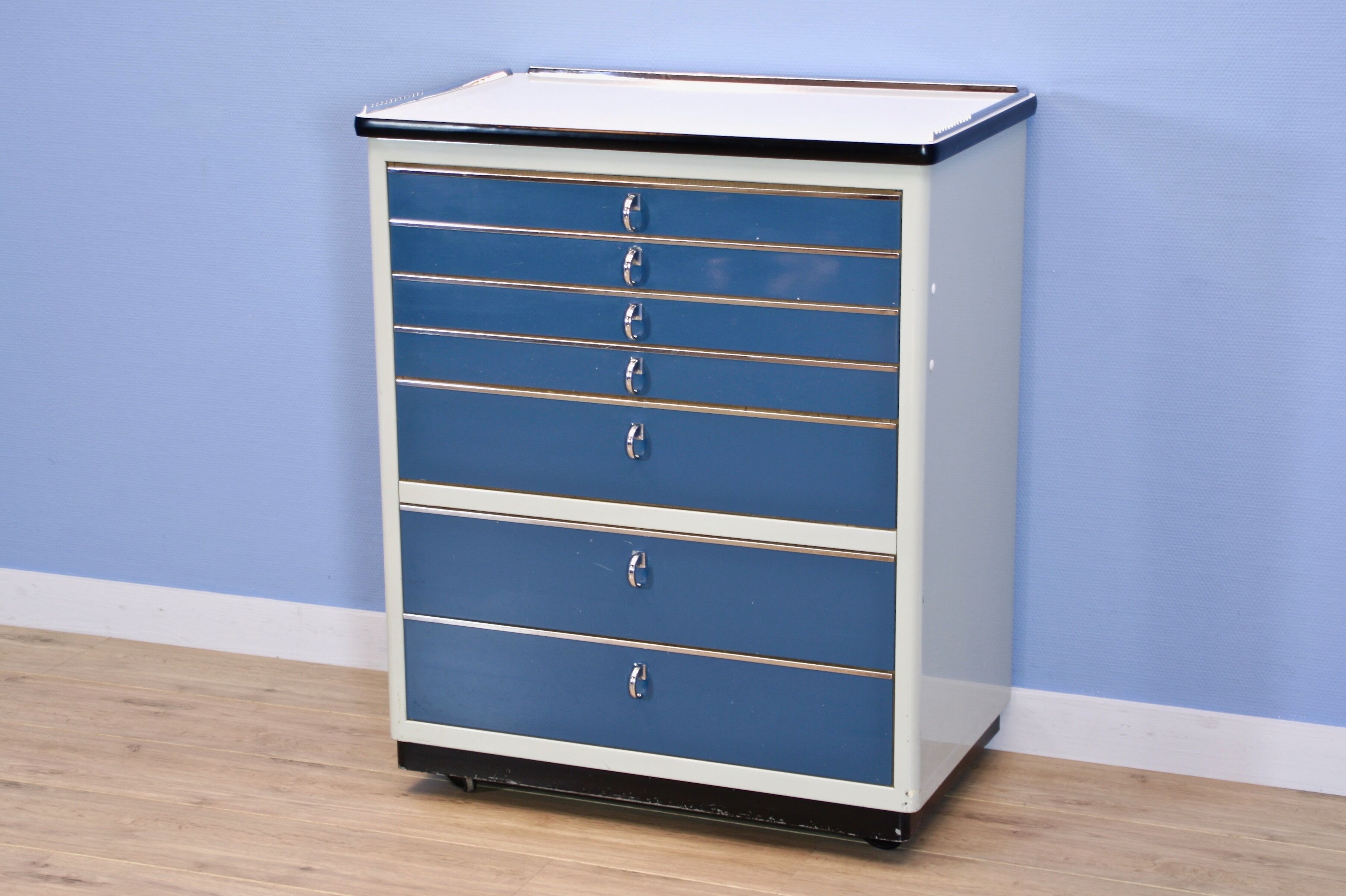 Armoire dentaire allemande en acier par Baisch années 1960