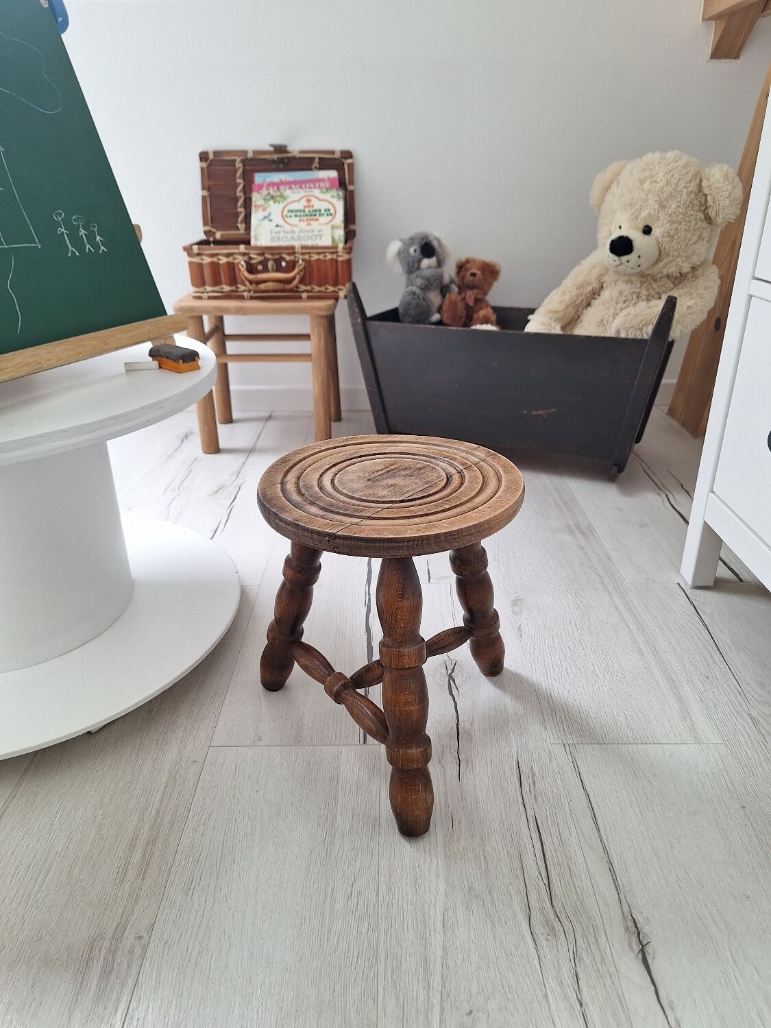 Vintage tripod stool