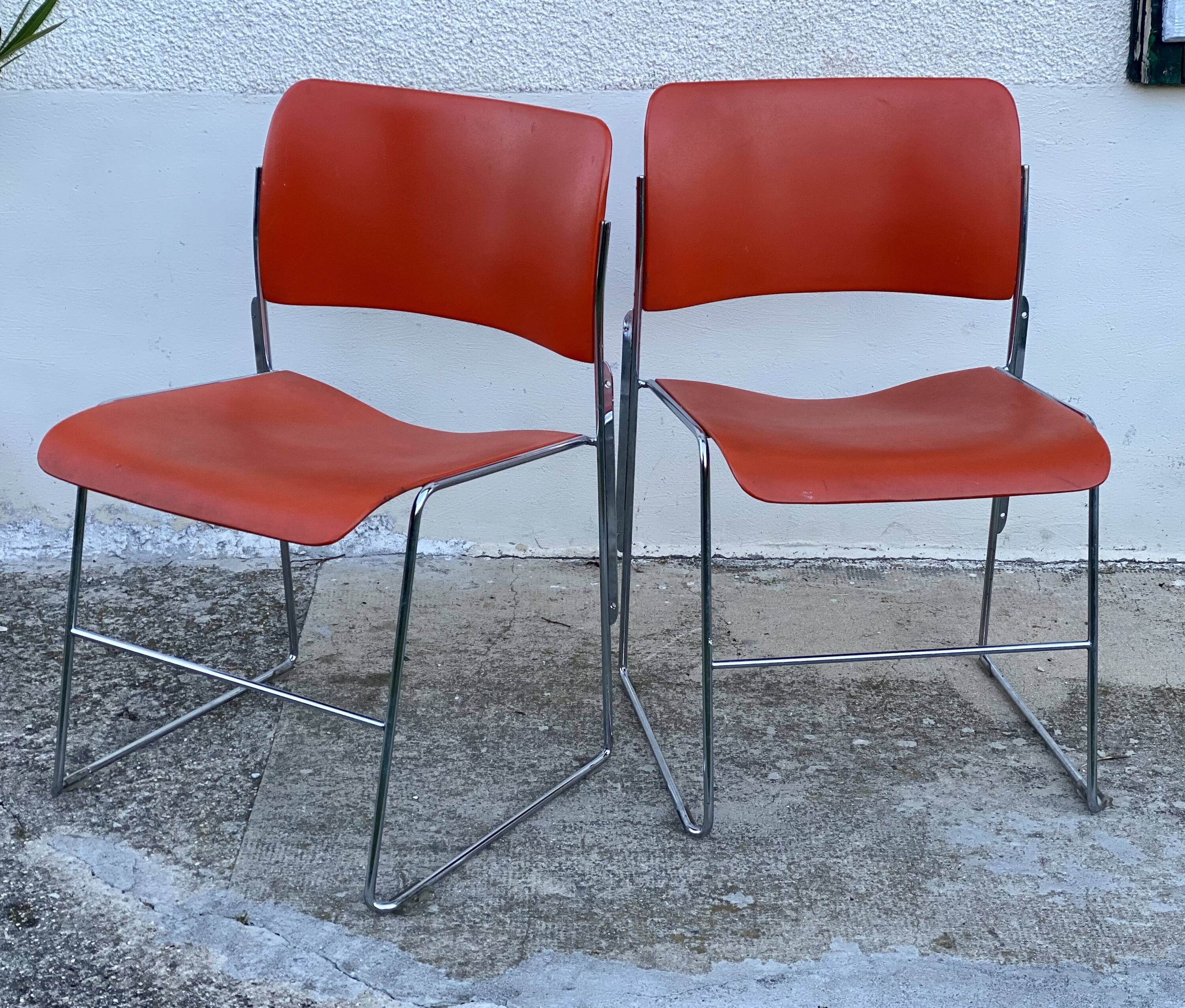 Pair of chairs by David Rowland, US Design, 1976, red metal and chrome