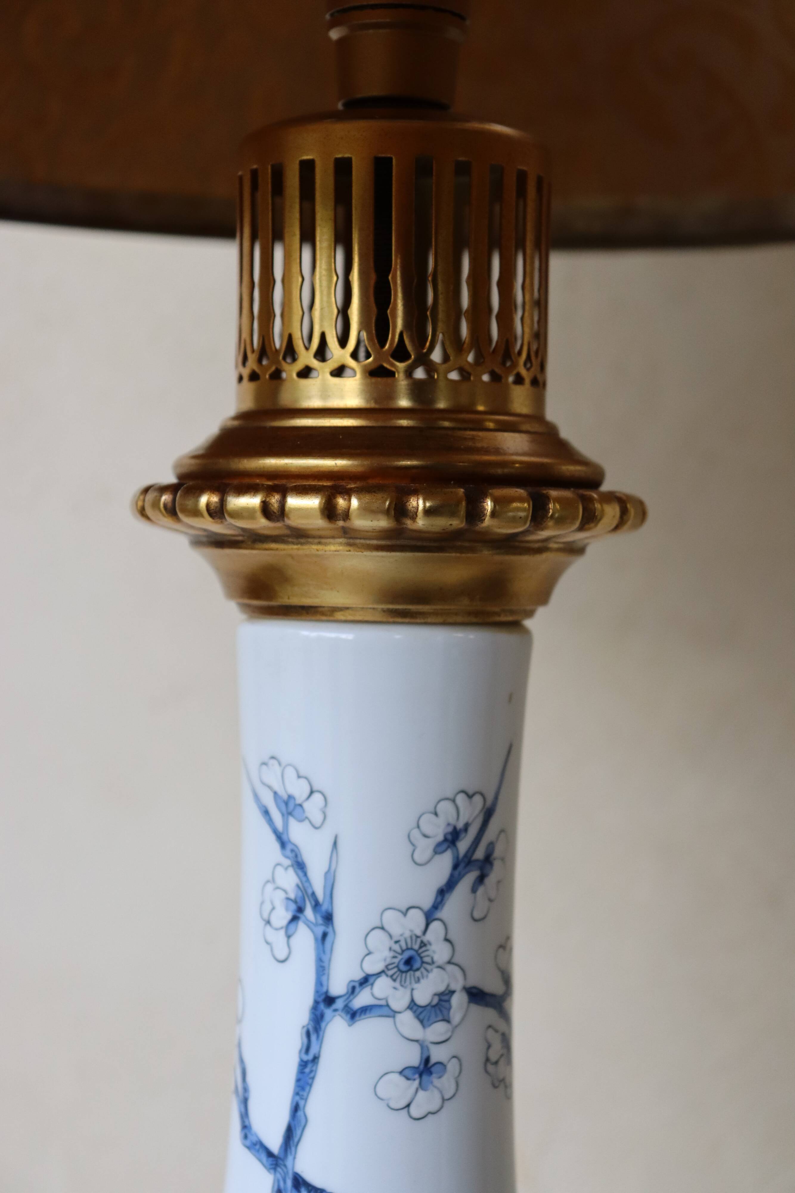 Hollywood regency Chinese porcelain from Paris table lamp
