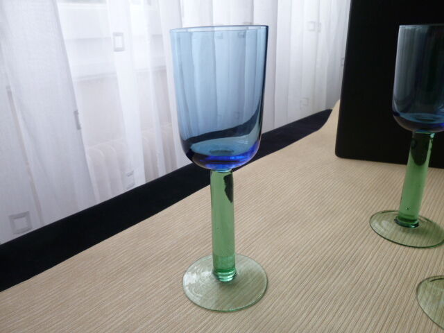 Set of 4 water glasses or large wine glasses contemporary form