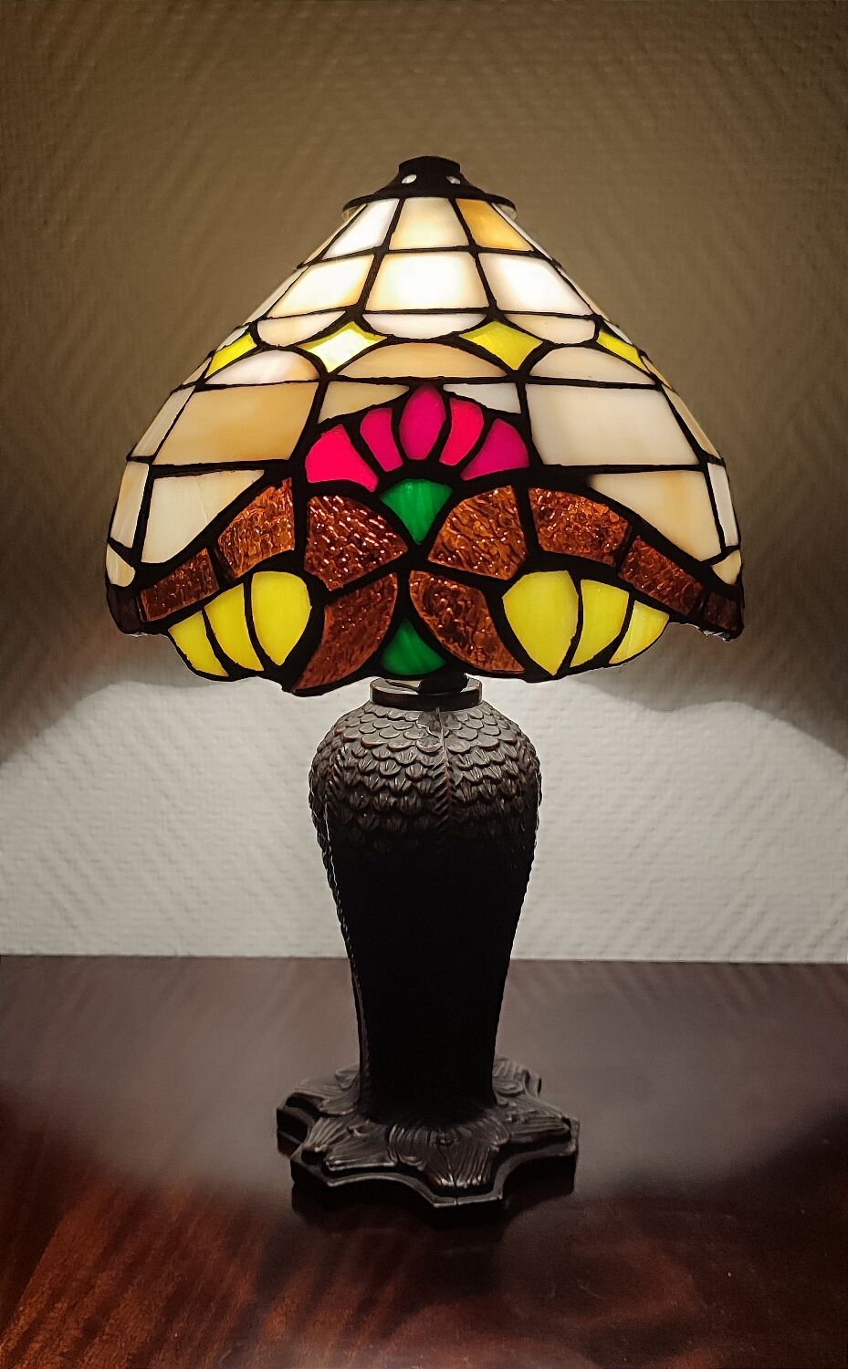 Tiffany Style Lamp