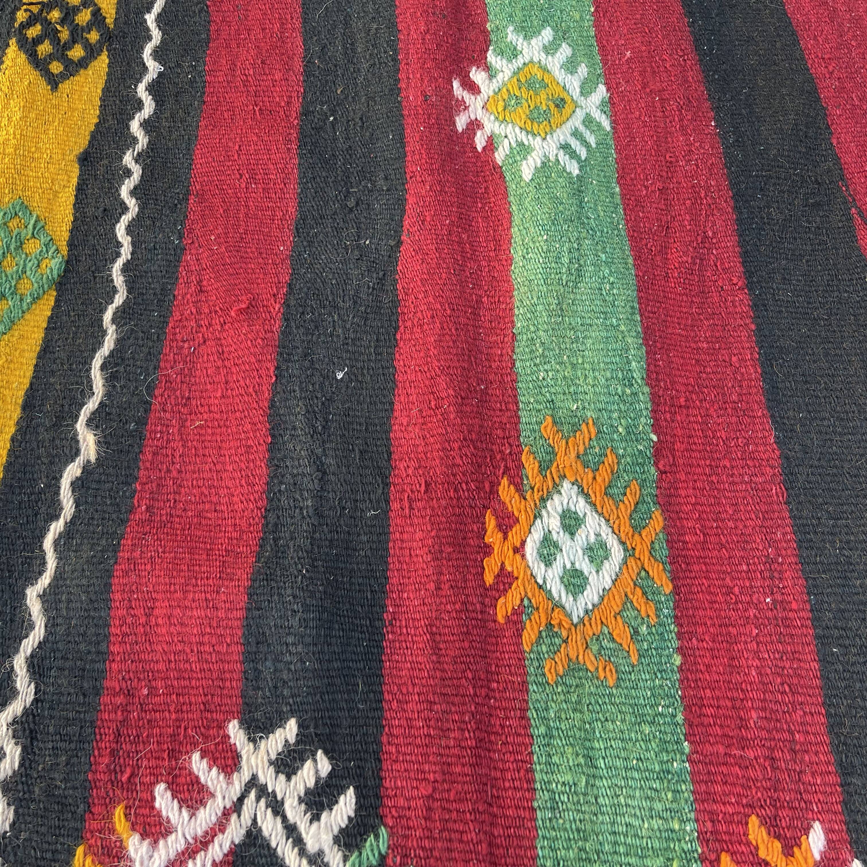 Vintage Turkish Kilim Rug , 137 x 100 cm