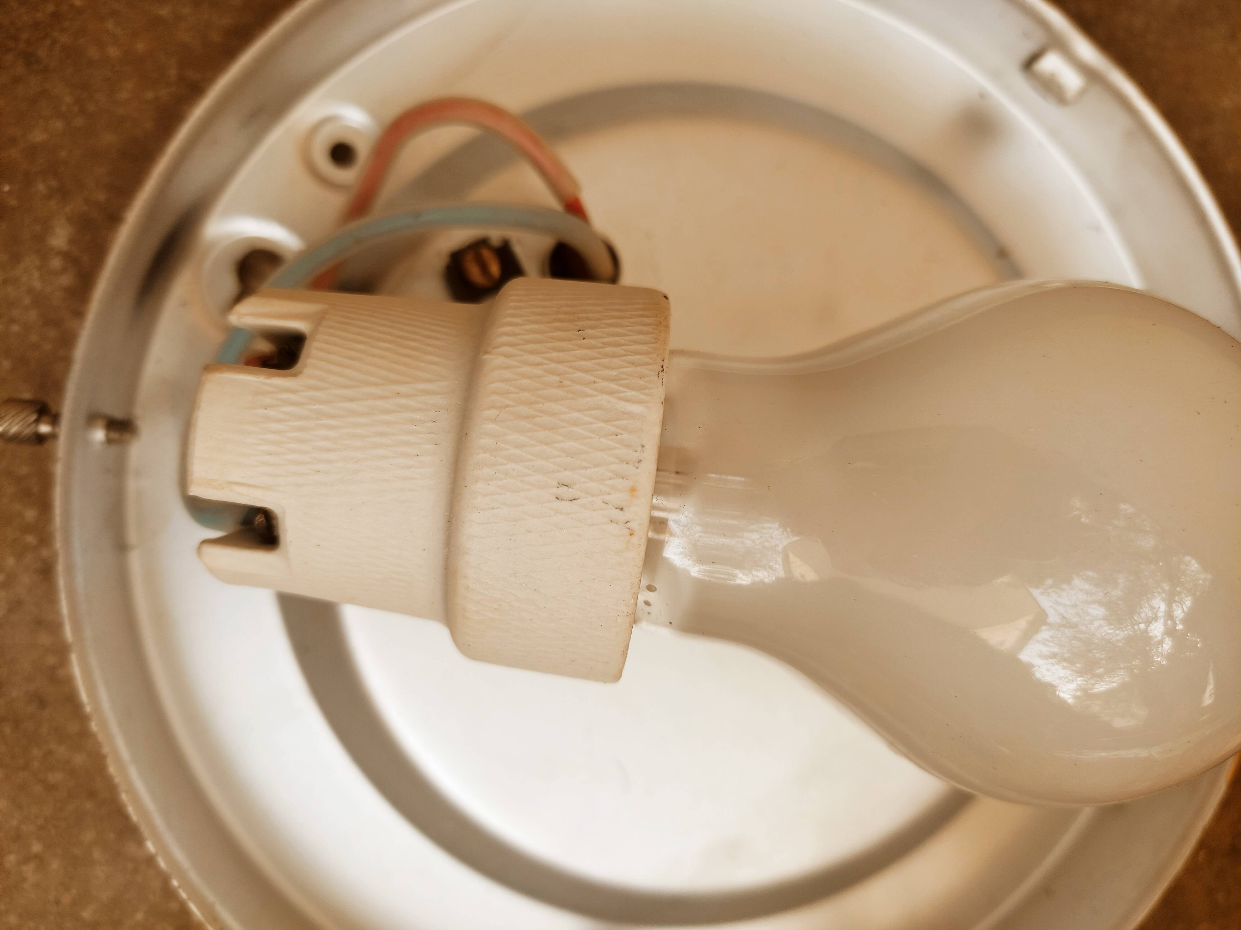 Ceiling lamp or sun wall lamp in iridescent glass