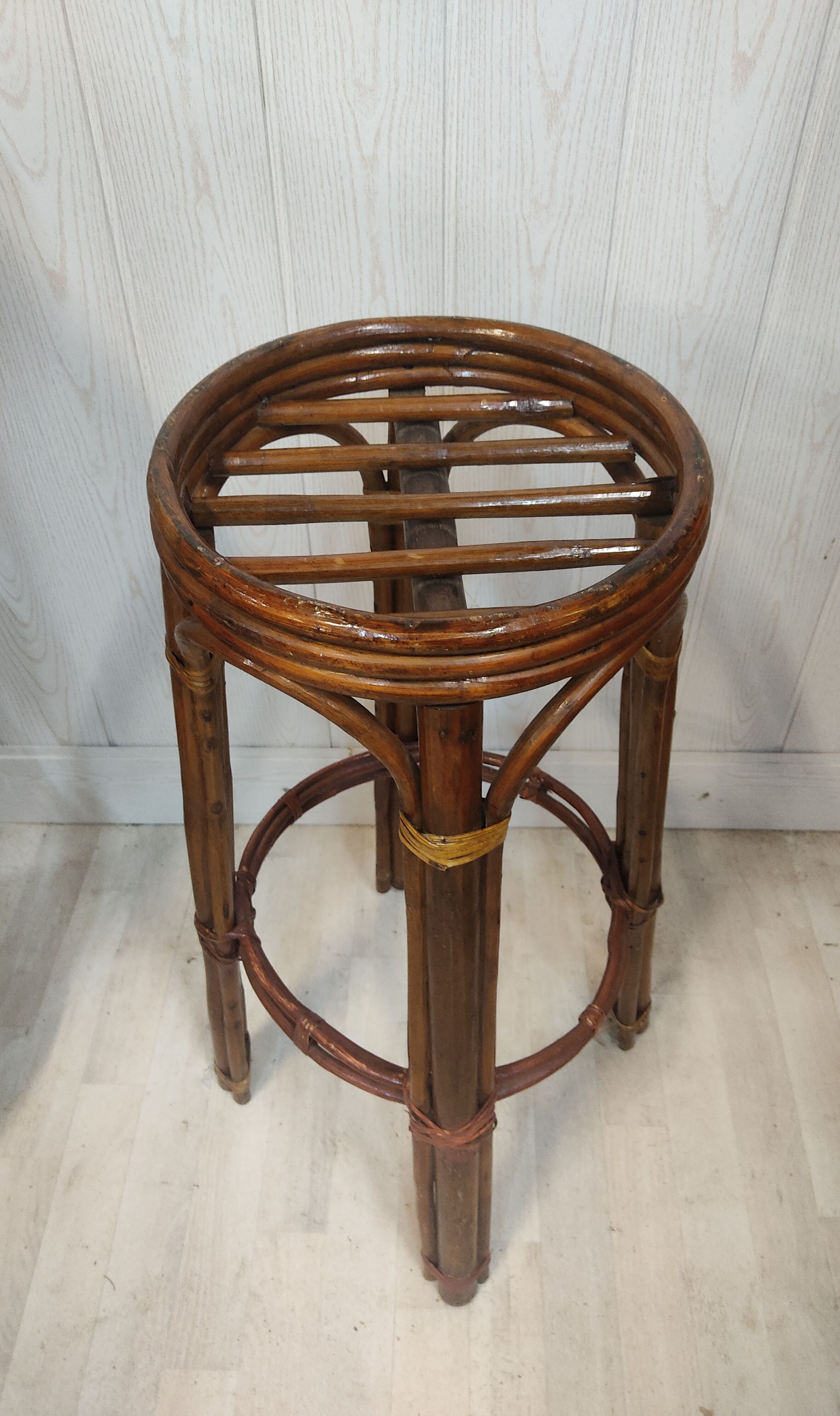 Rattan and canning bar