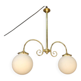 Lustre de brasserie à deux opalines blanches
