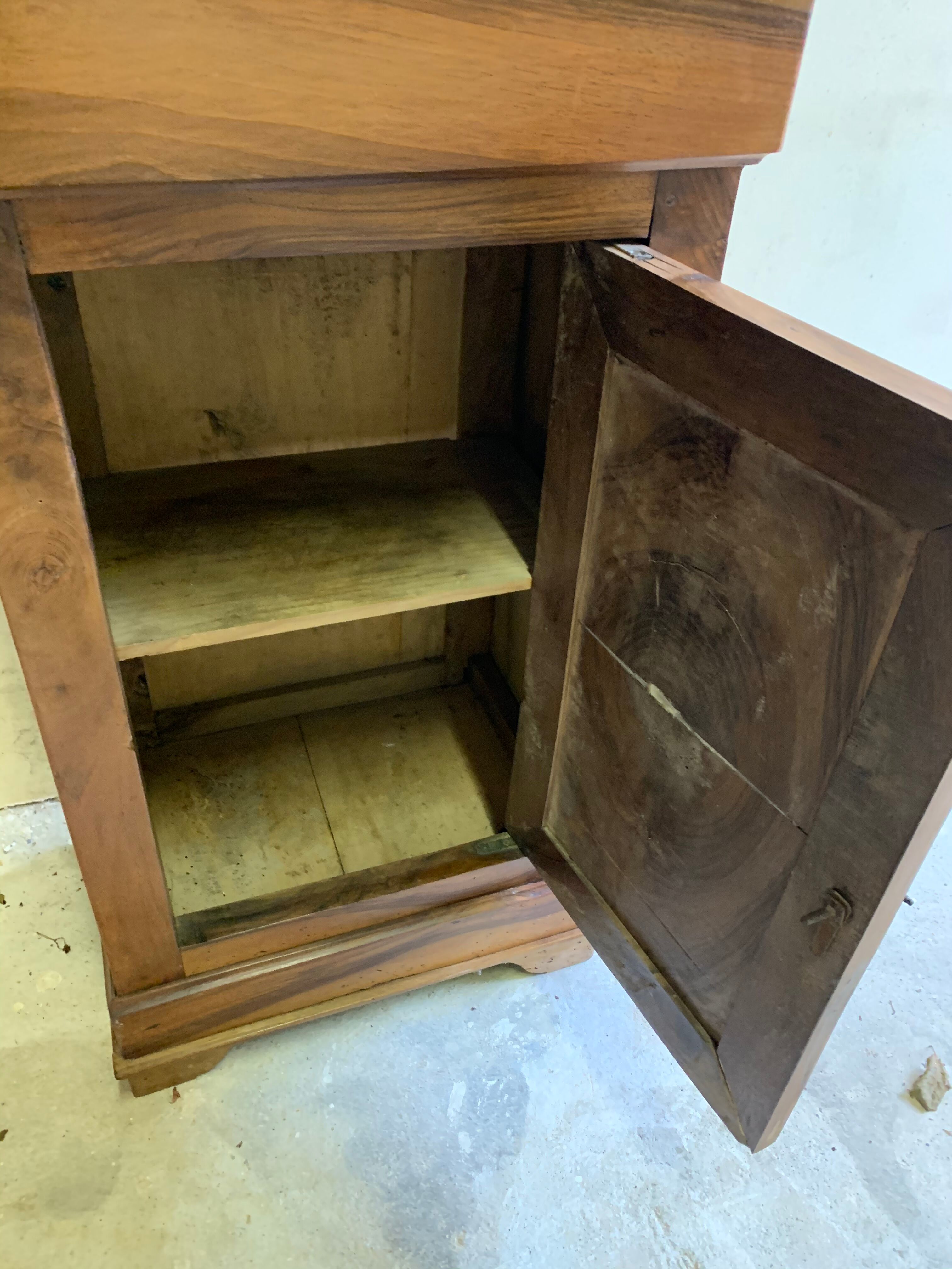 Louis Philippe's bedside at doucine